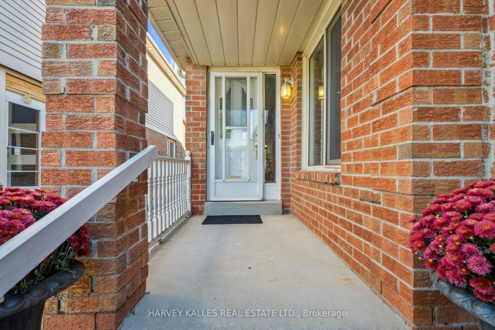 3932 Rushton Crescent