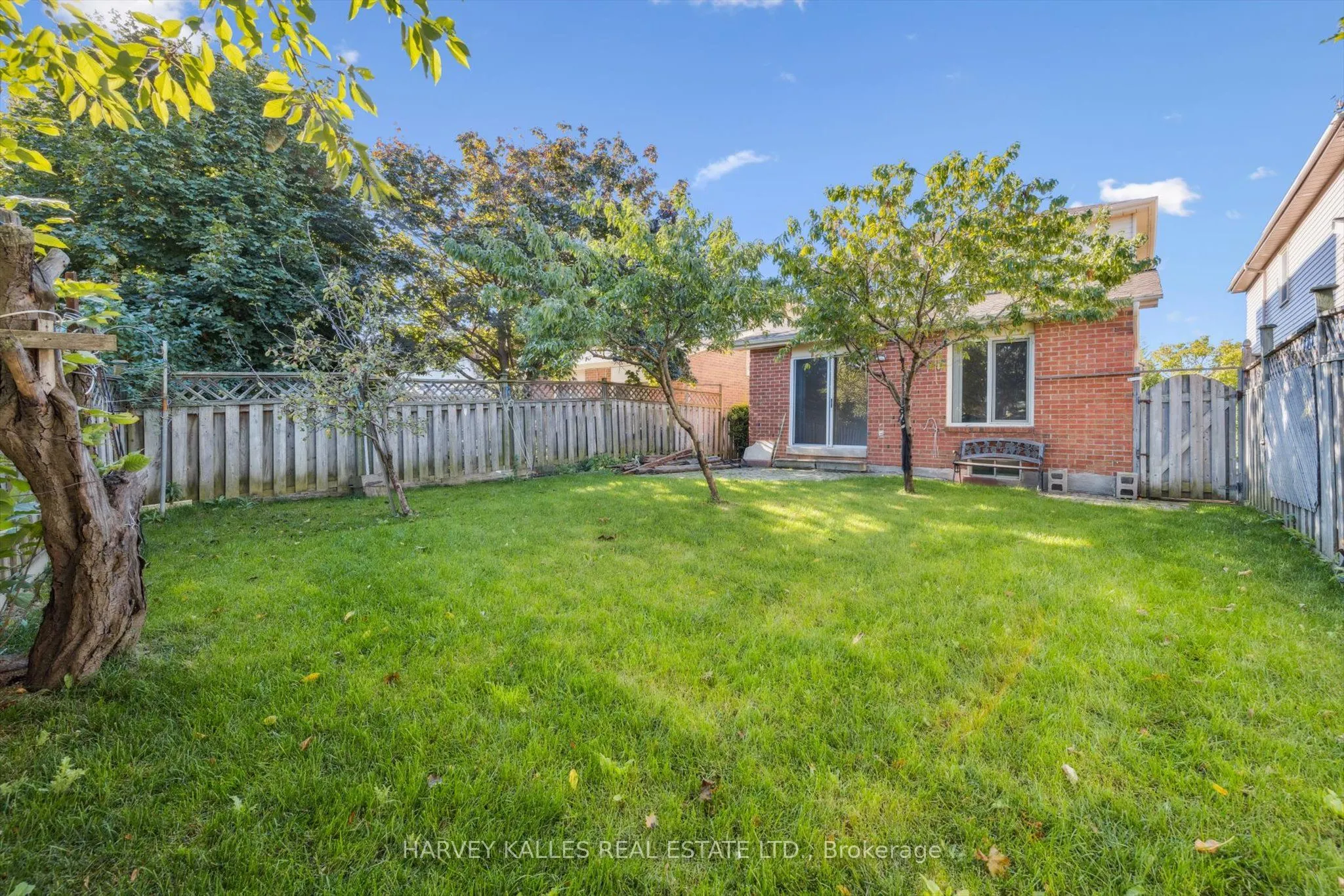 3932 Rushton Crescent