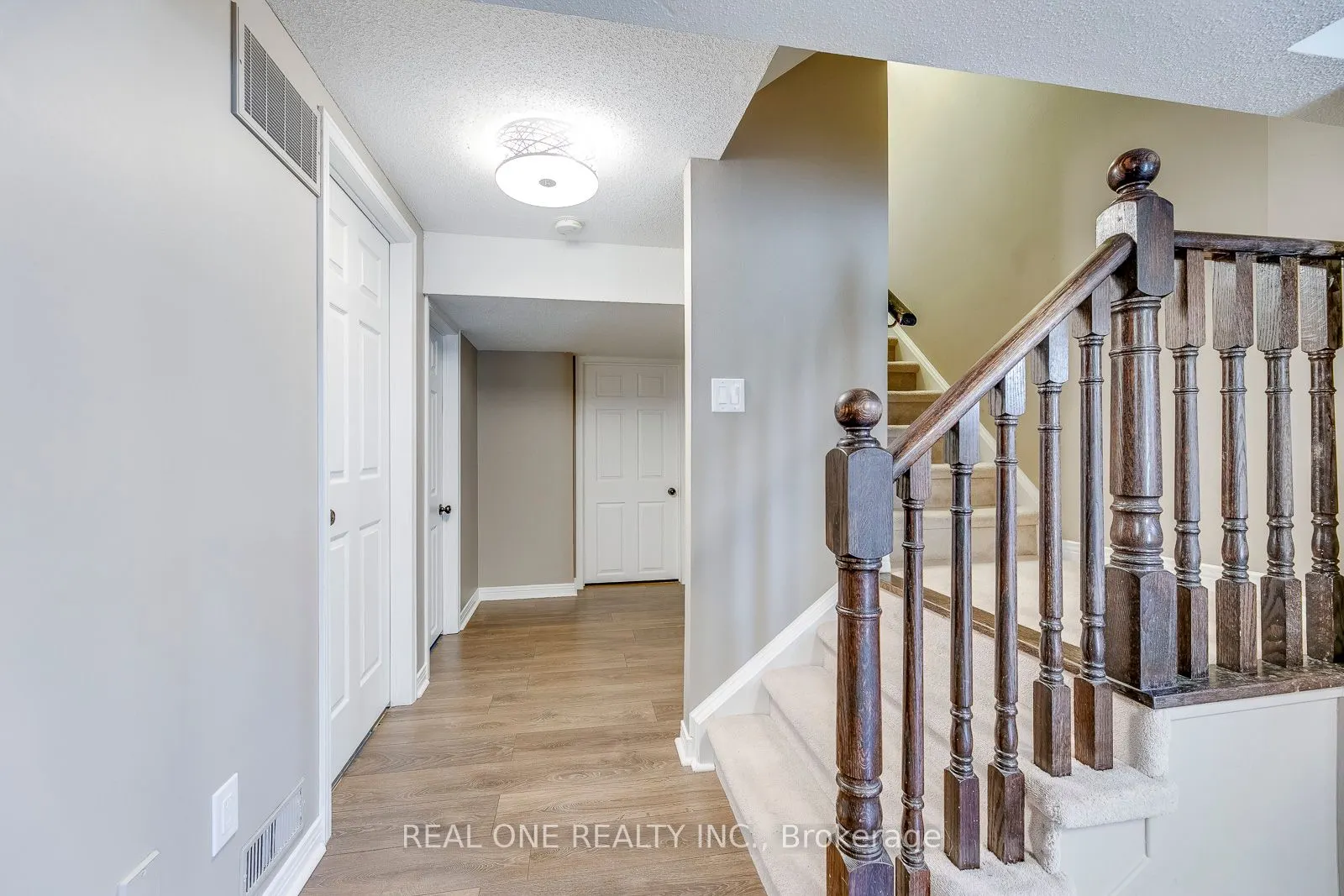 4162 Judson Common