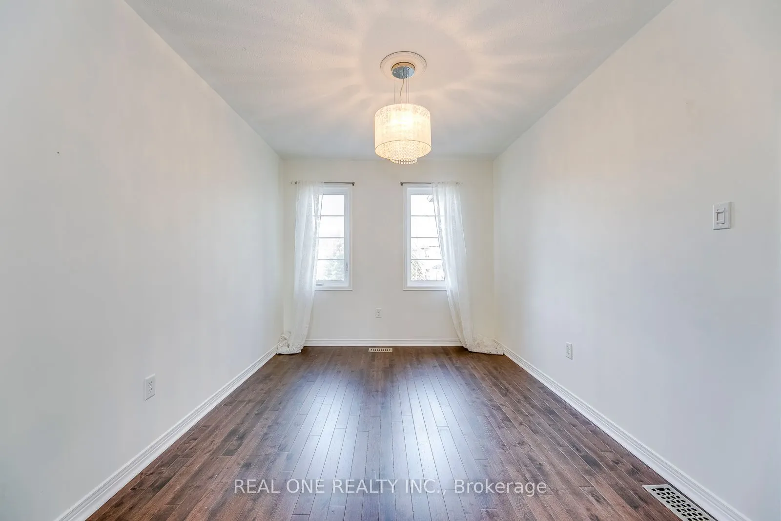 4162 Judson Common