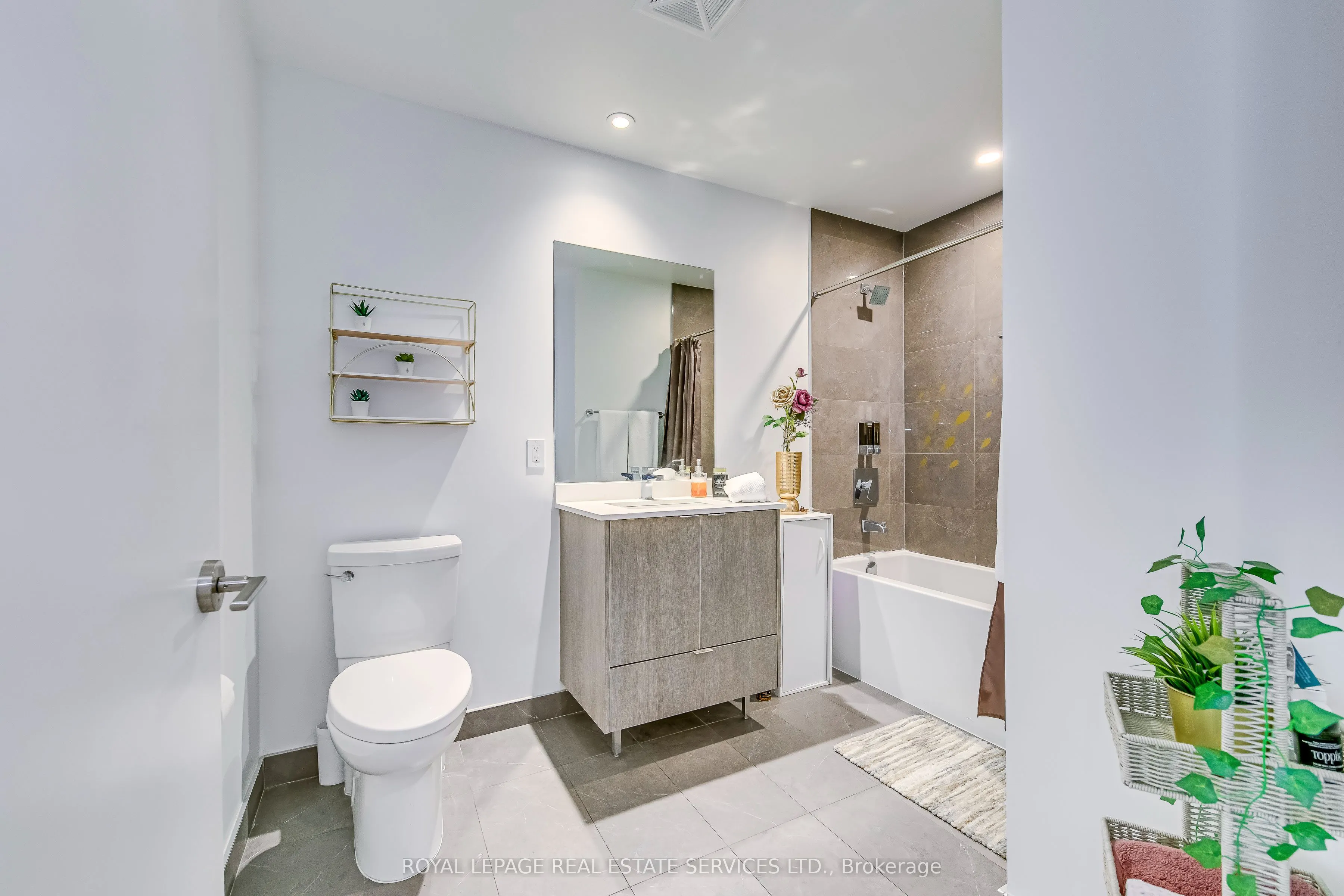 1926 Lake Shore Boulevard W, #1805