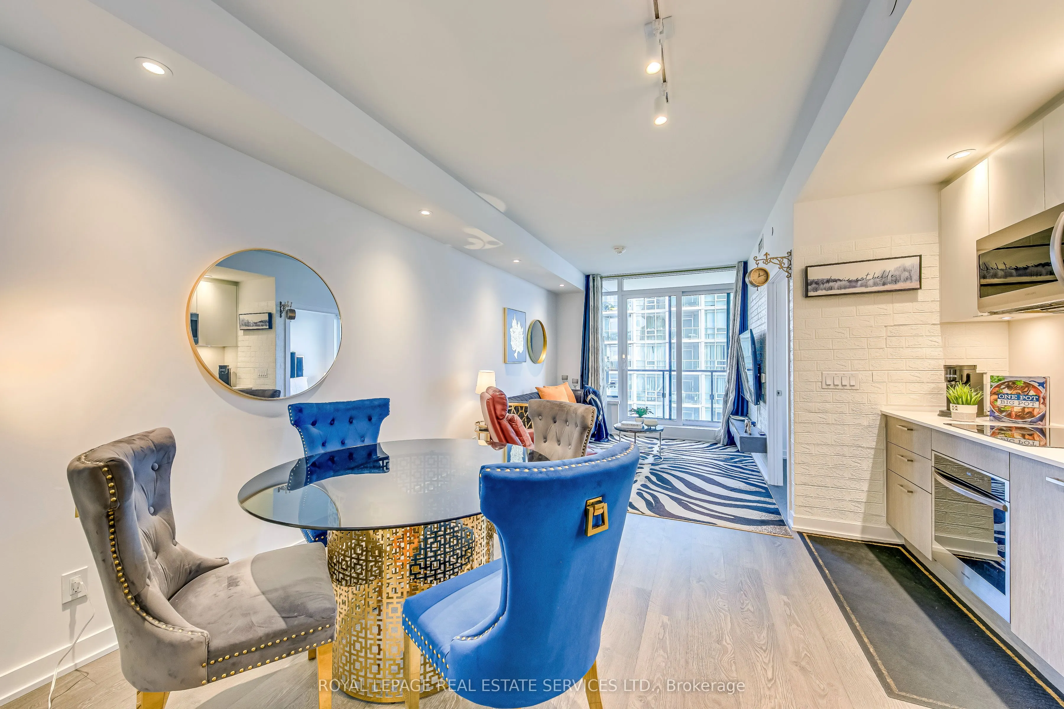 1926 Lake Shore Boulevard W, #1805