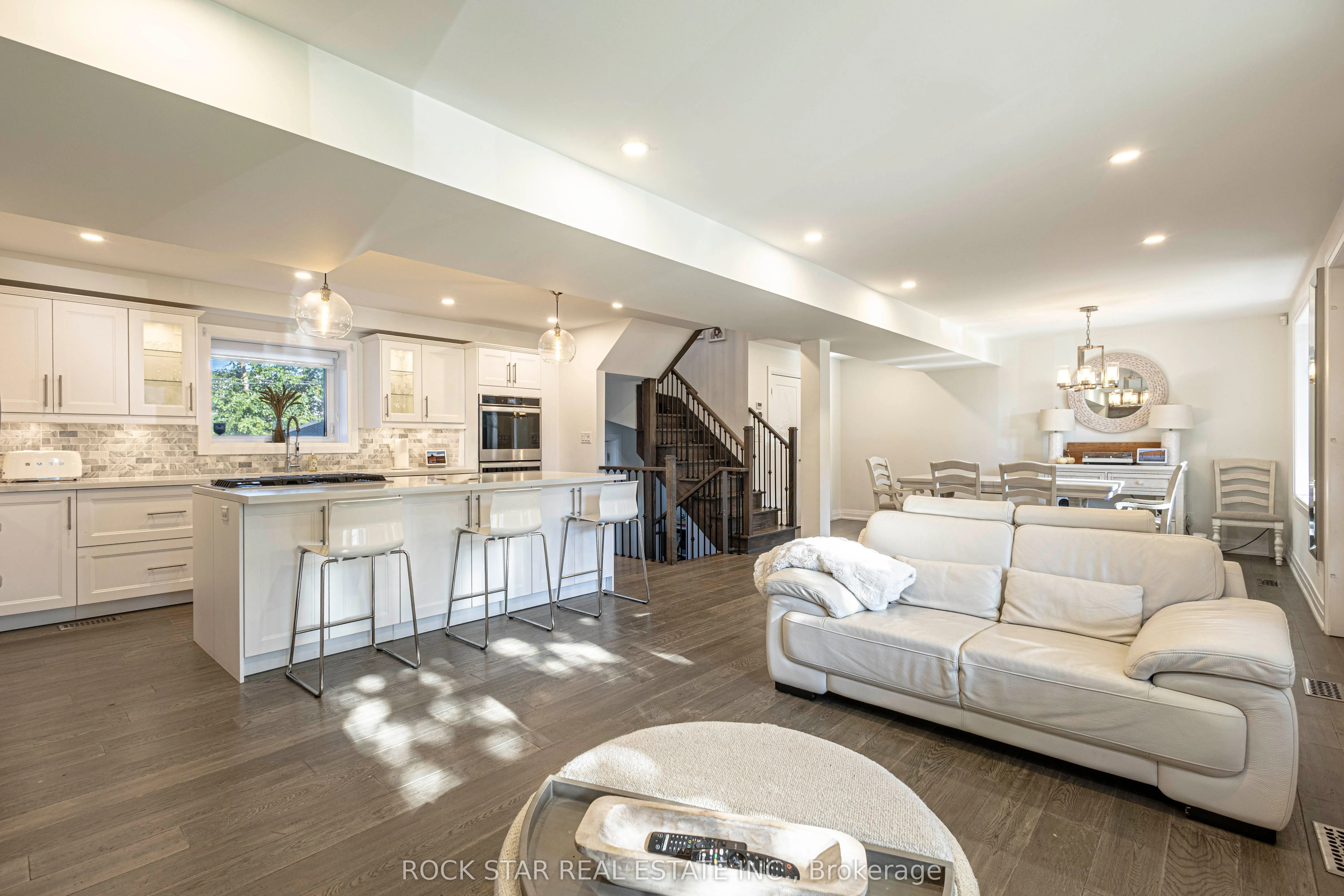 2055 Courtland Crescent