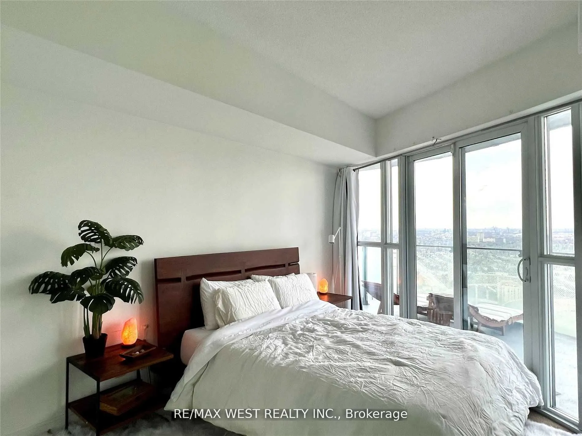 50 Absolute Avenue, #3904