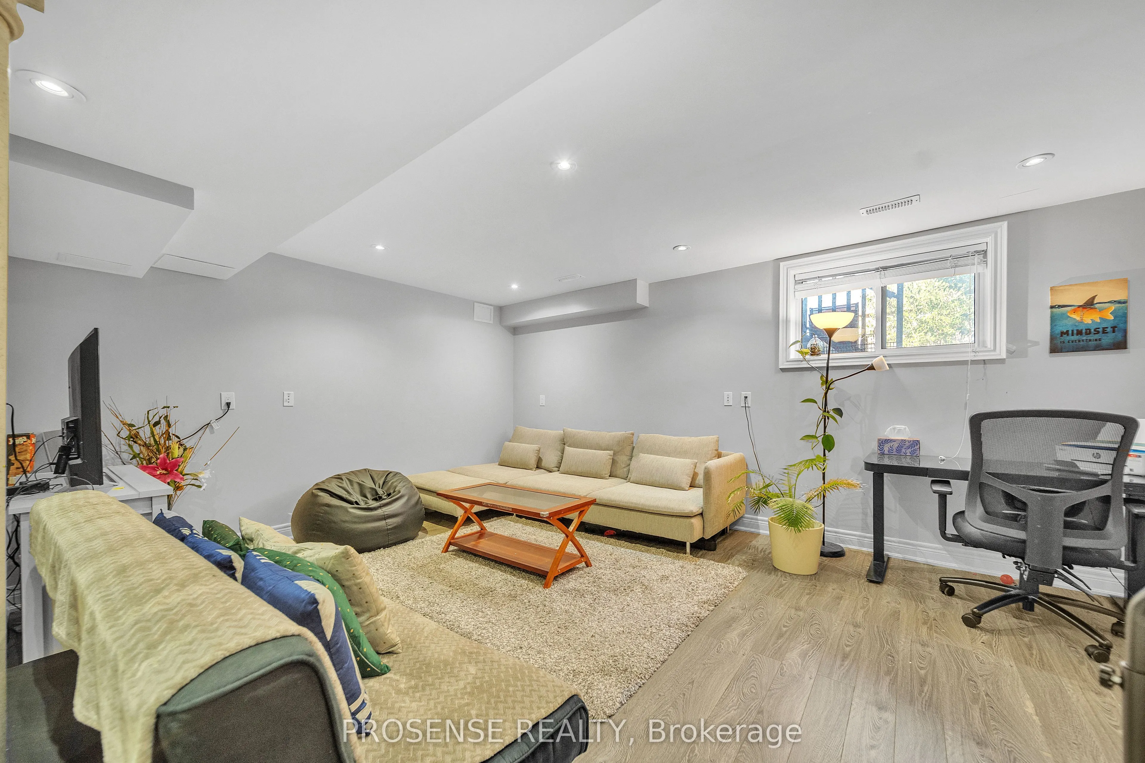 3163 Pearwood Place