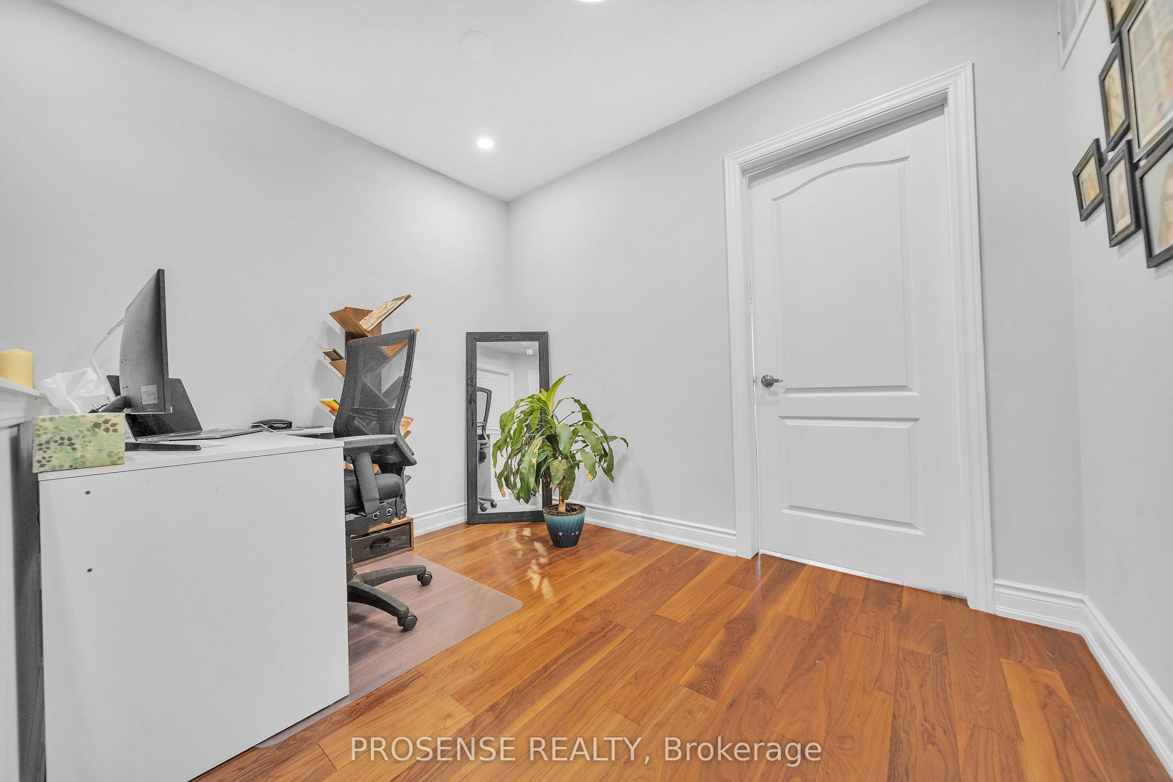 3163 Pearwood Place