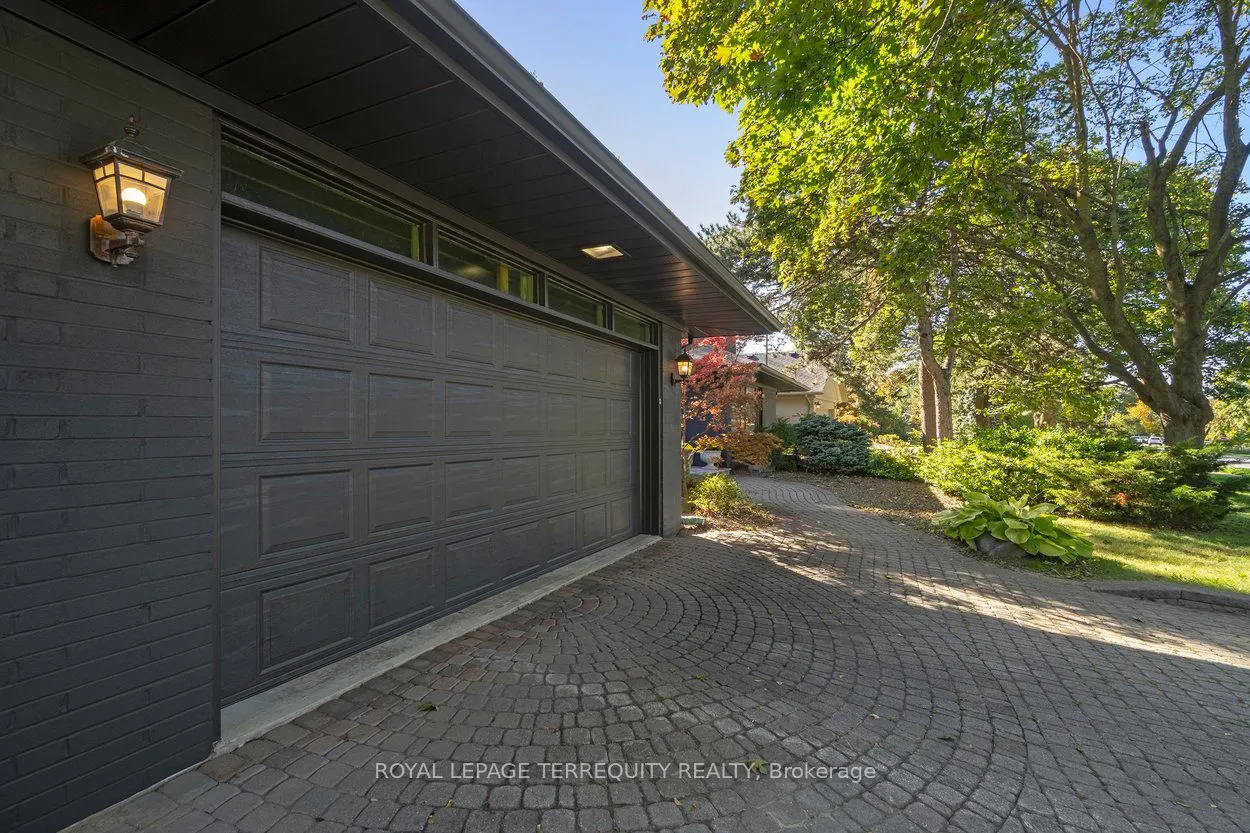 416 The Kingsway