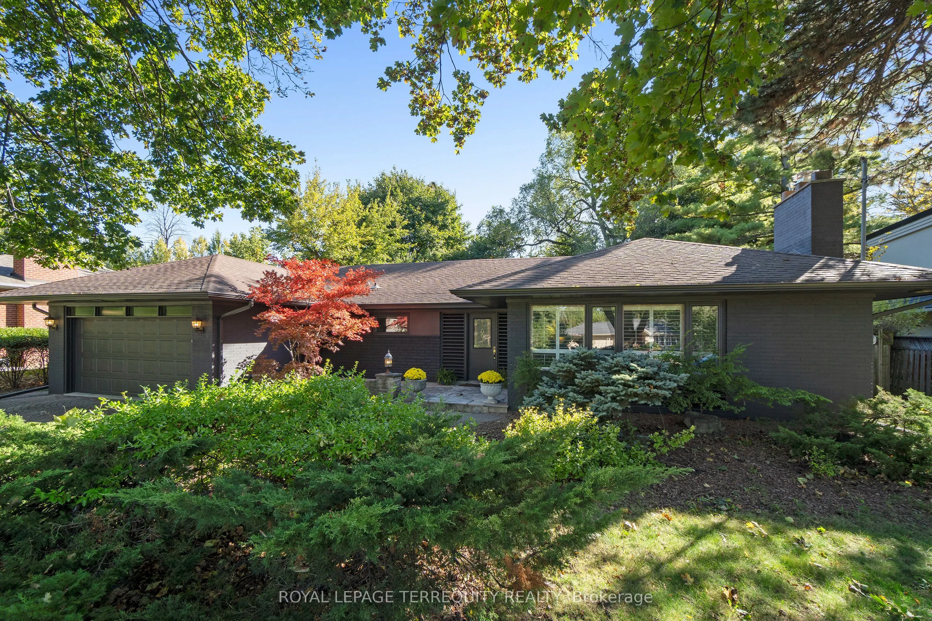 416 The Kingsway