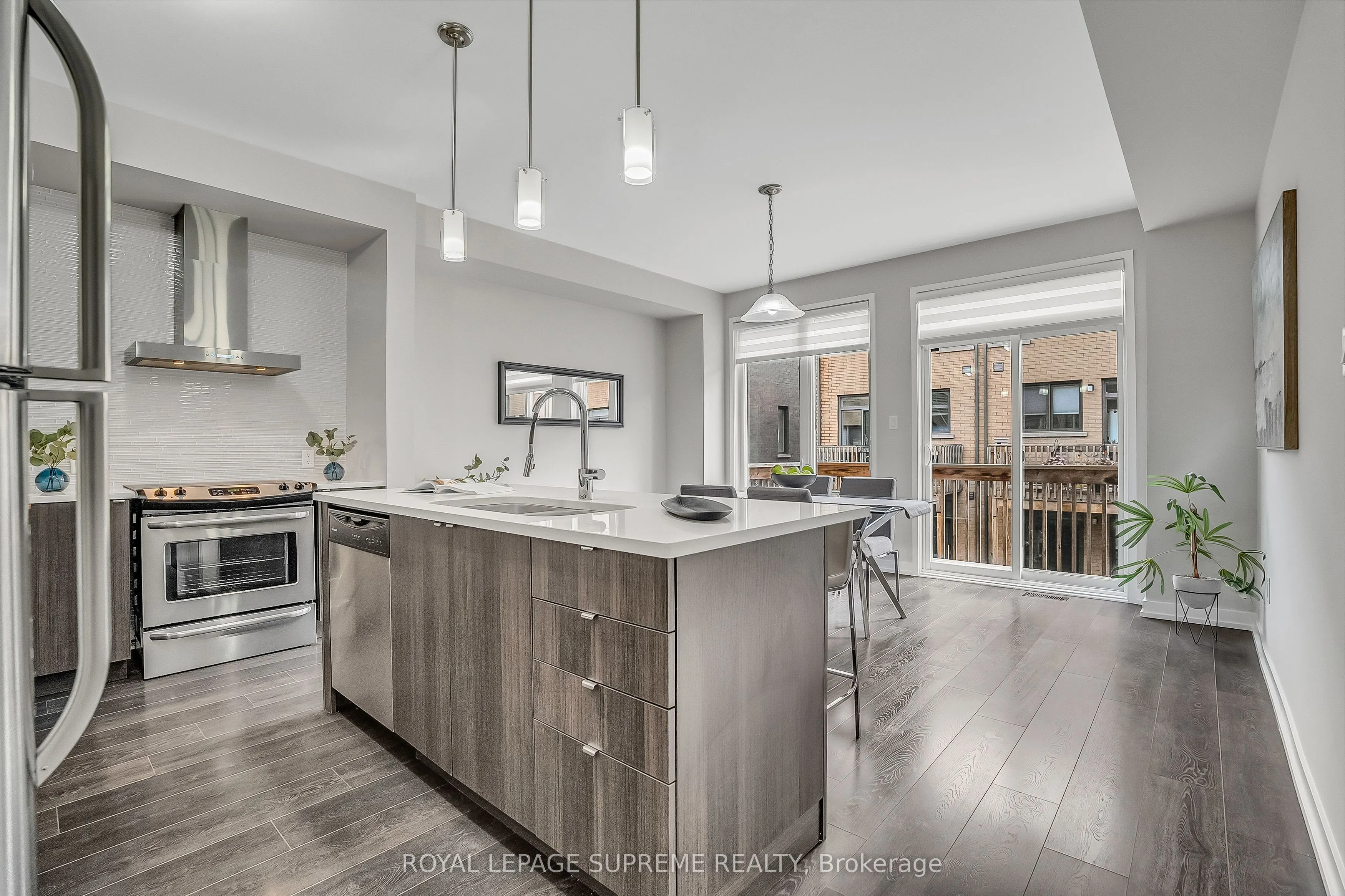 182 Huguenot Road