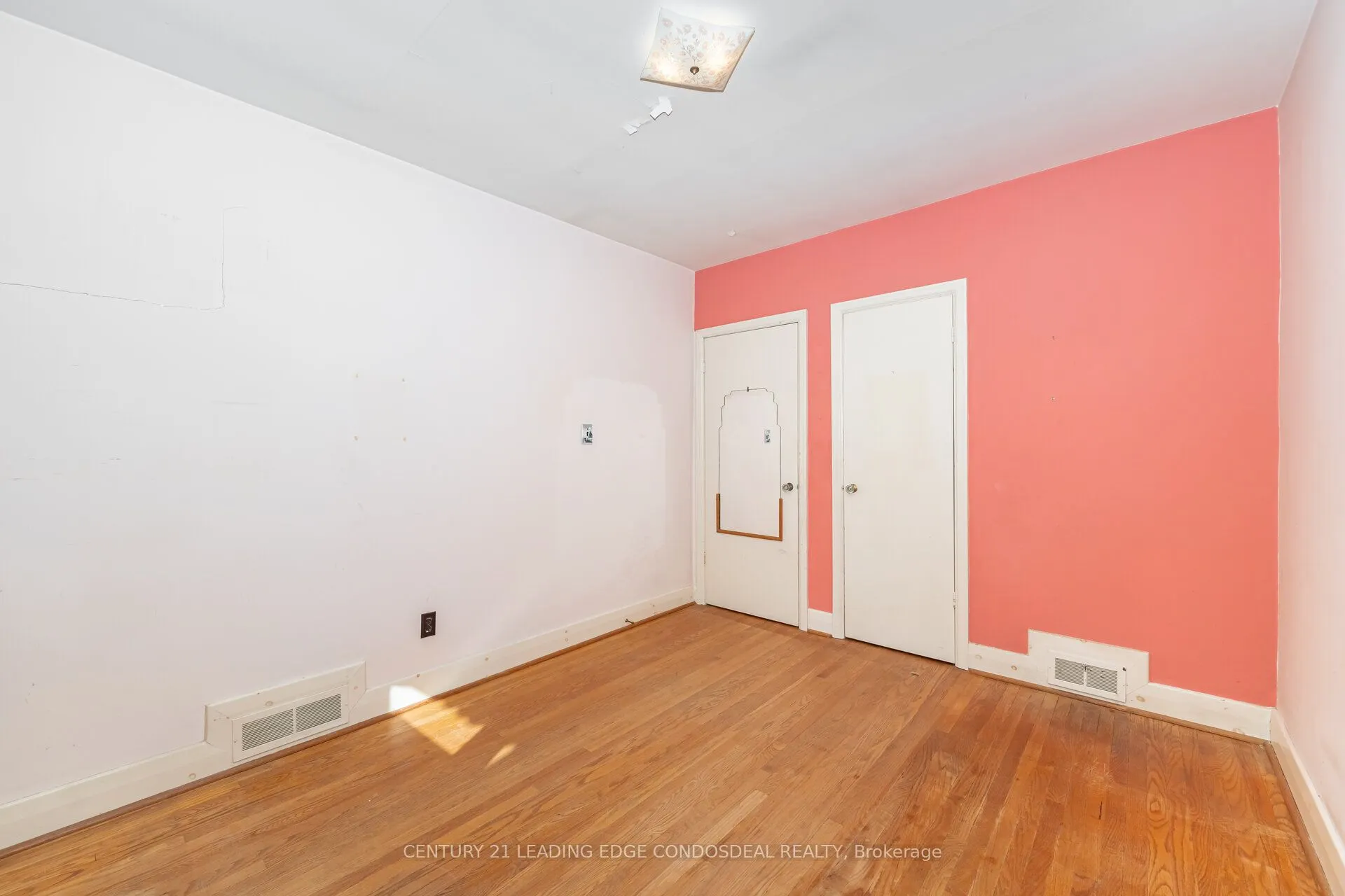 621 Roding Street