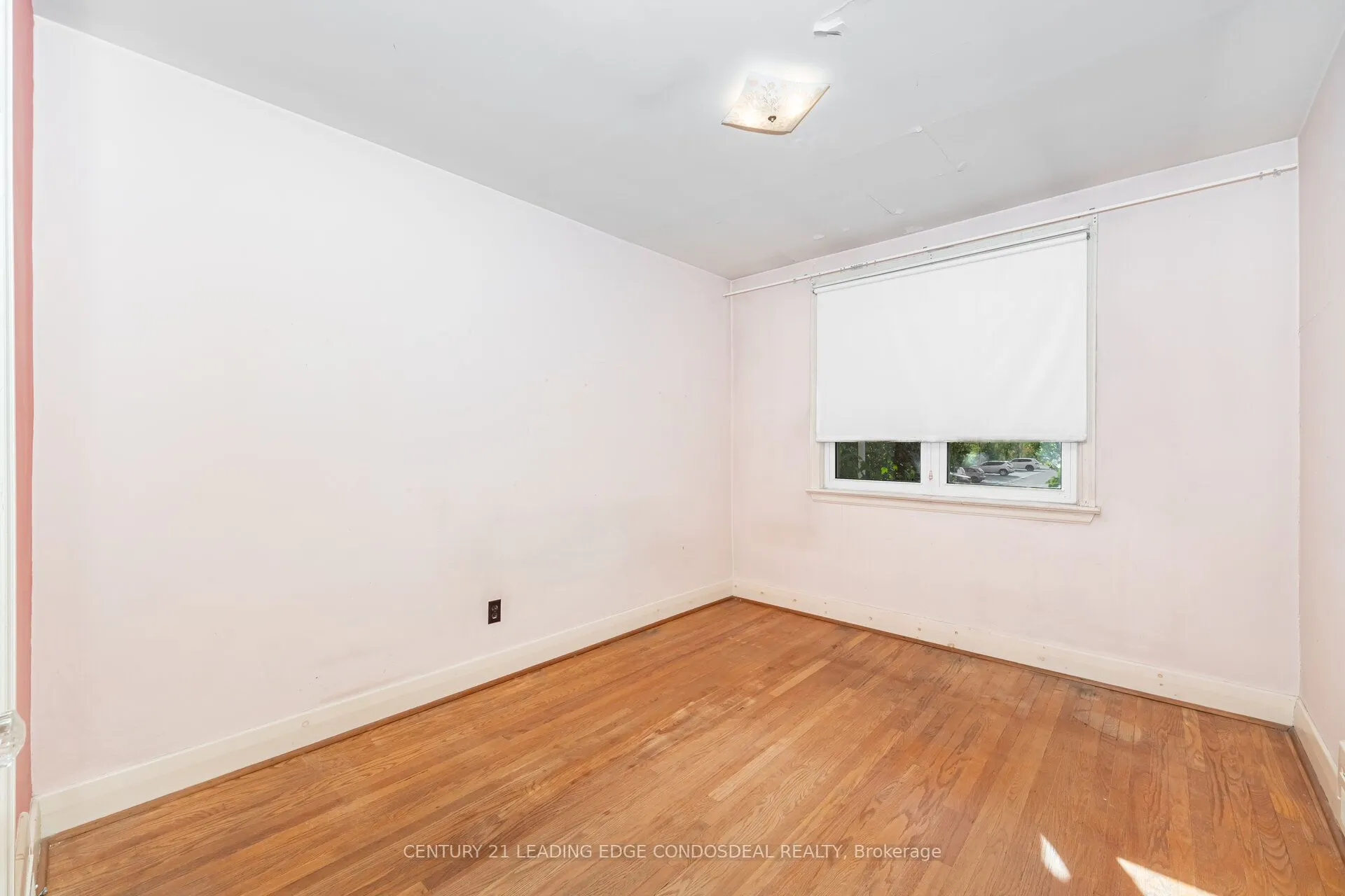 621 Roding Street