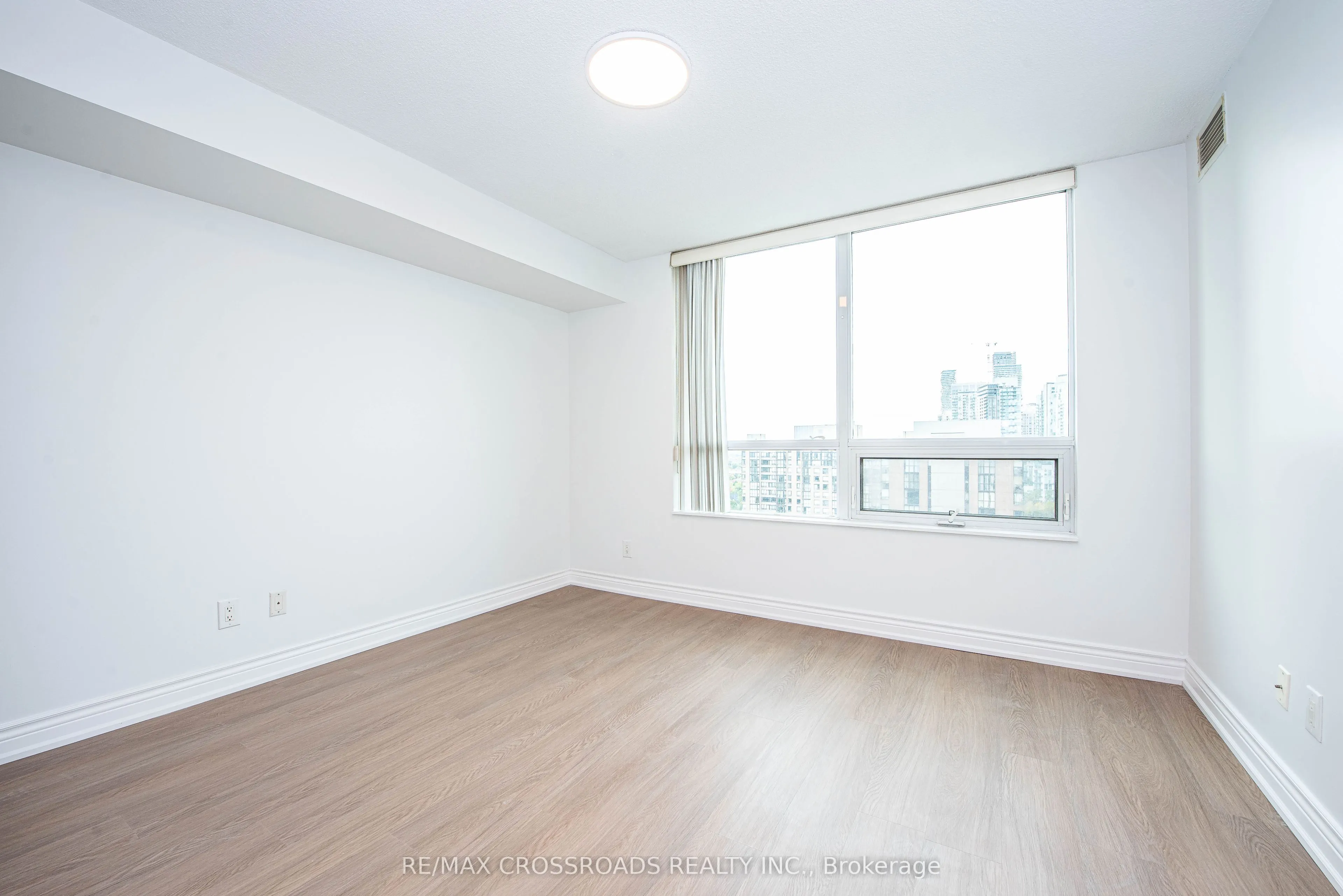 208 Enfield Place, #2708