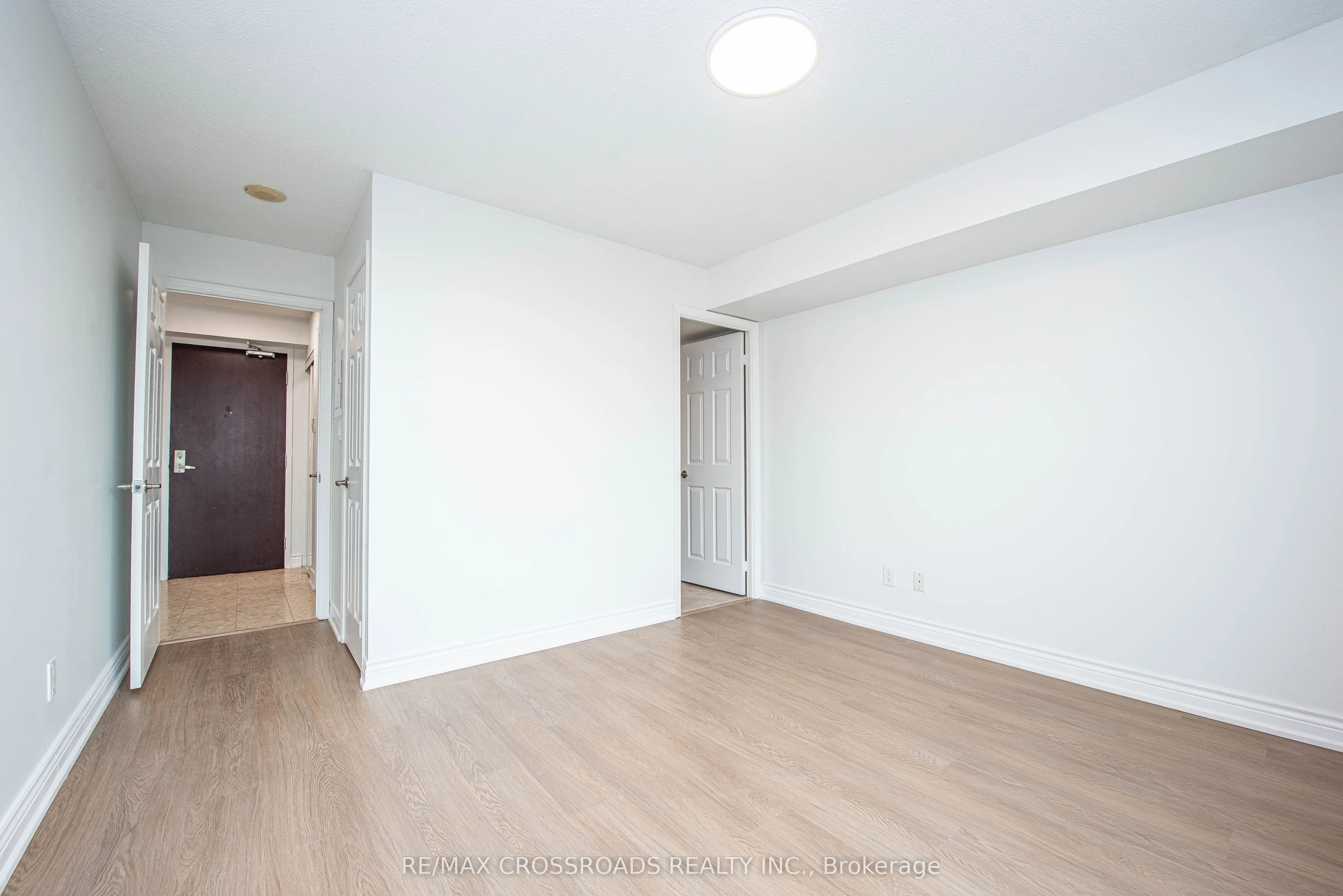 208 Enfield Place, #2708