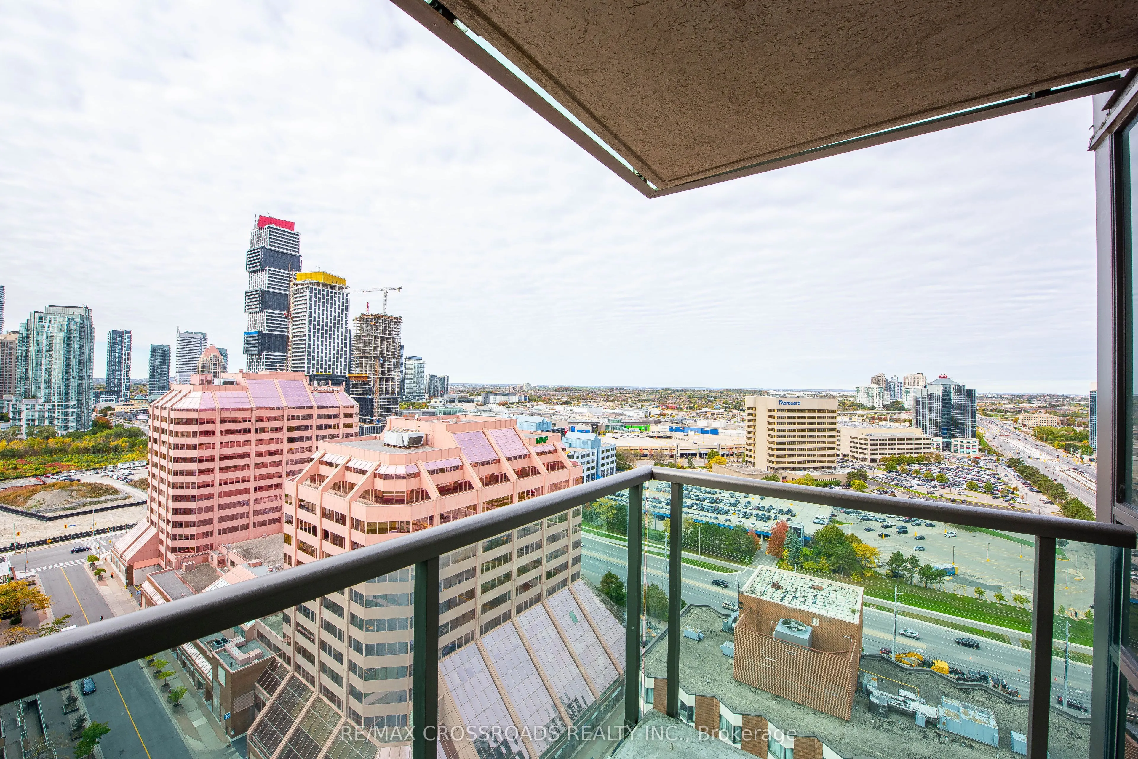 208 Enfield Place, #2708