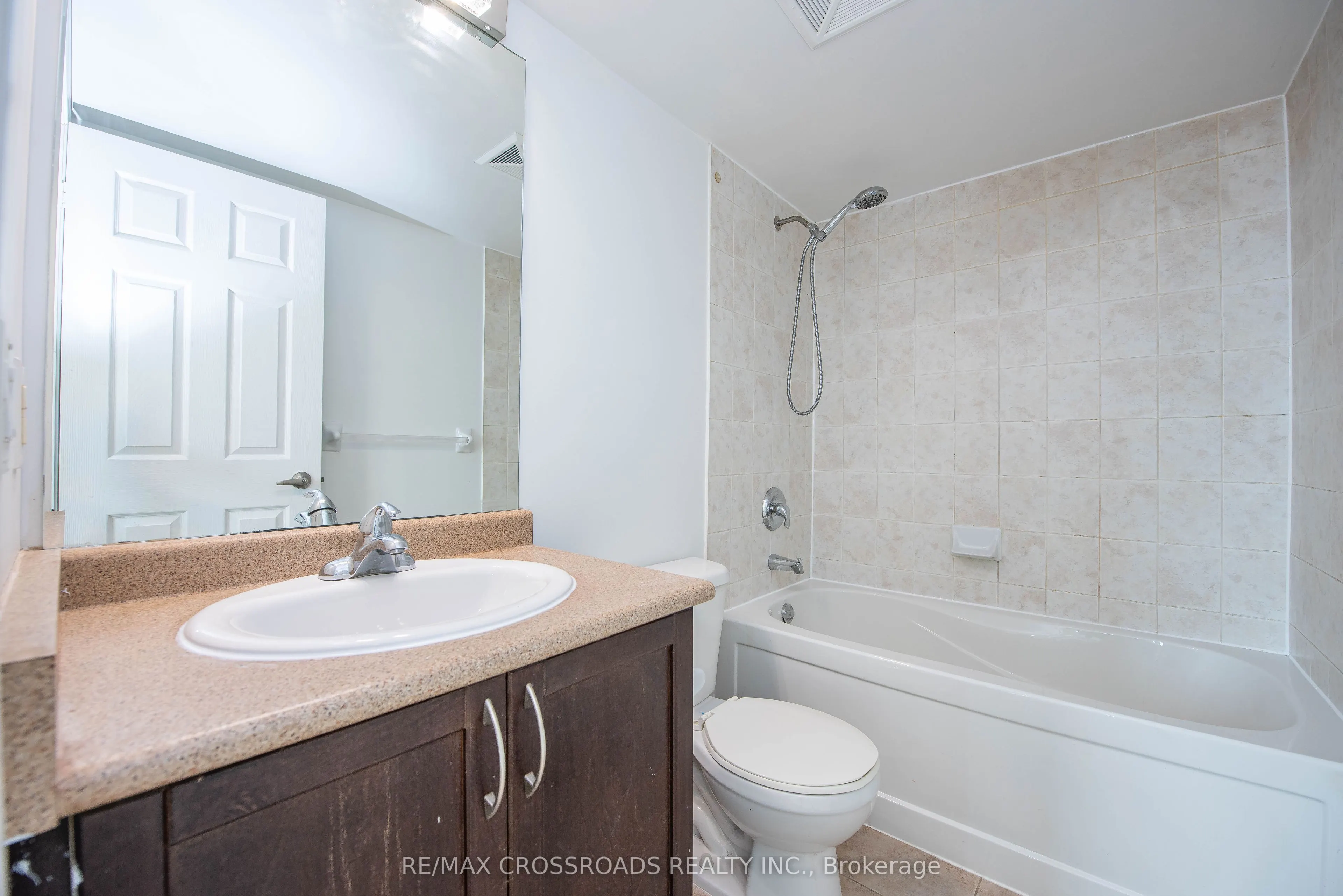 208 Enfield Place, #2708