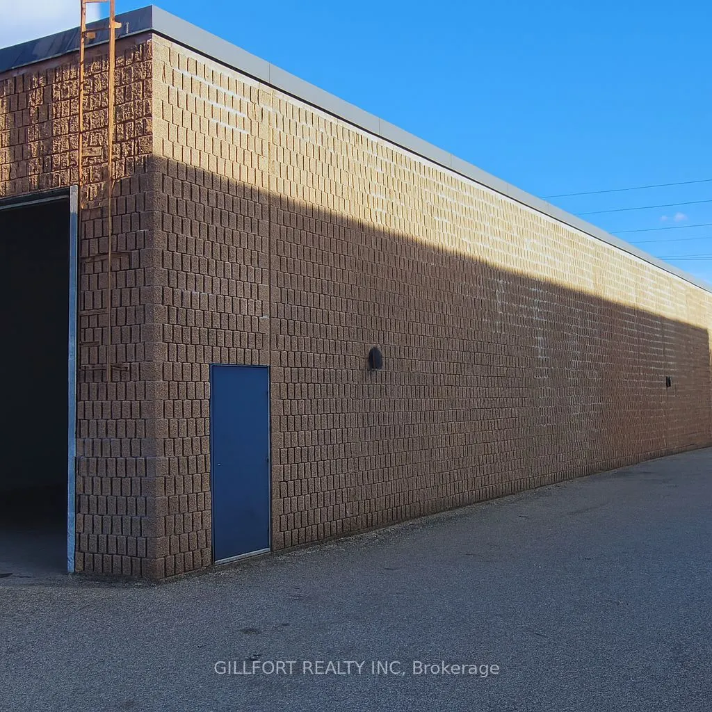 211 Wilkinson Road, #7
