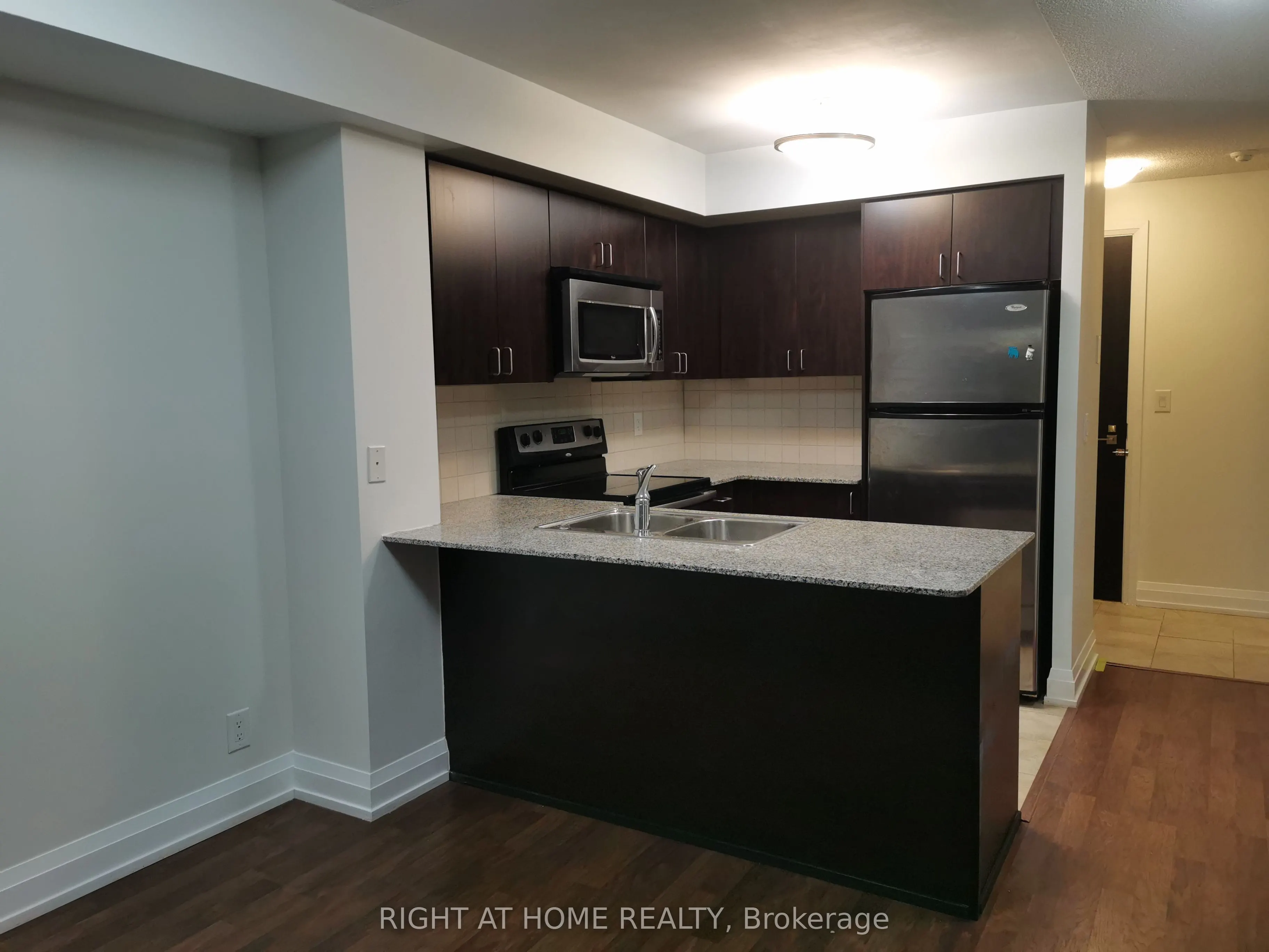 55 De Boers Drive, #707