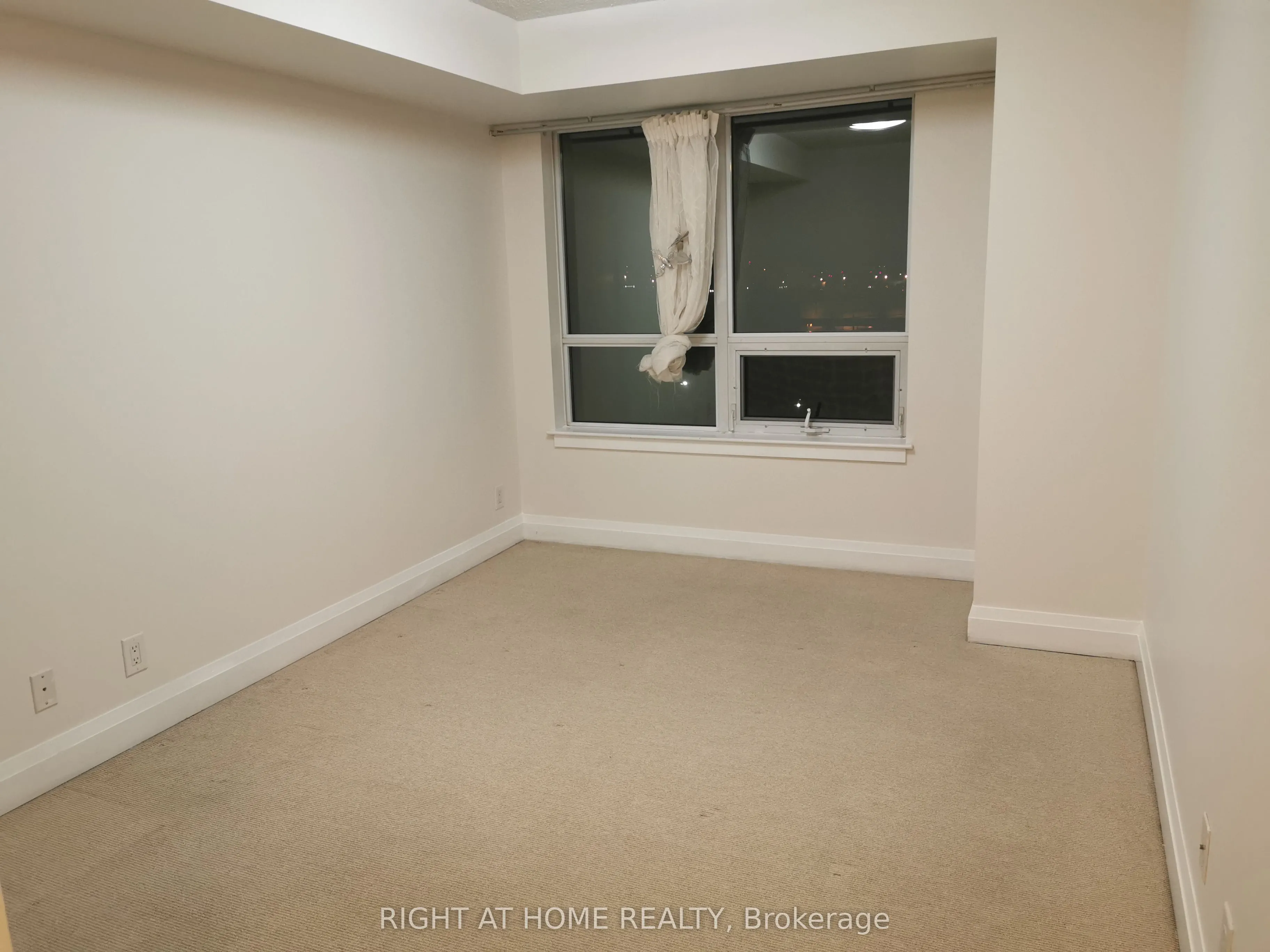 55 De Boers Drive, #707