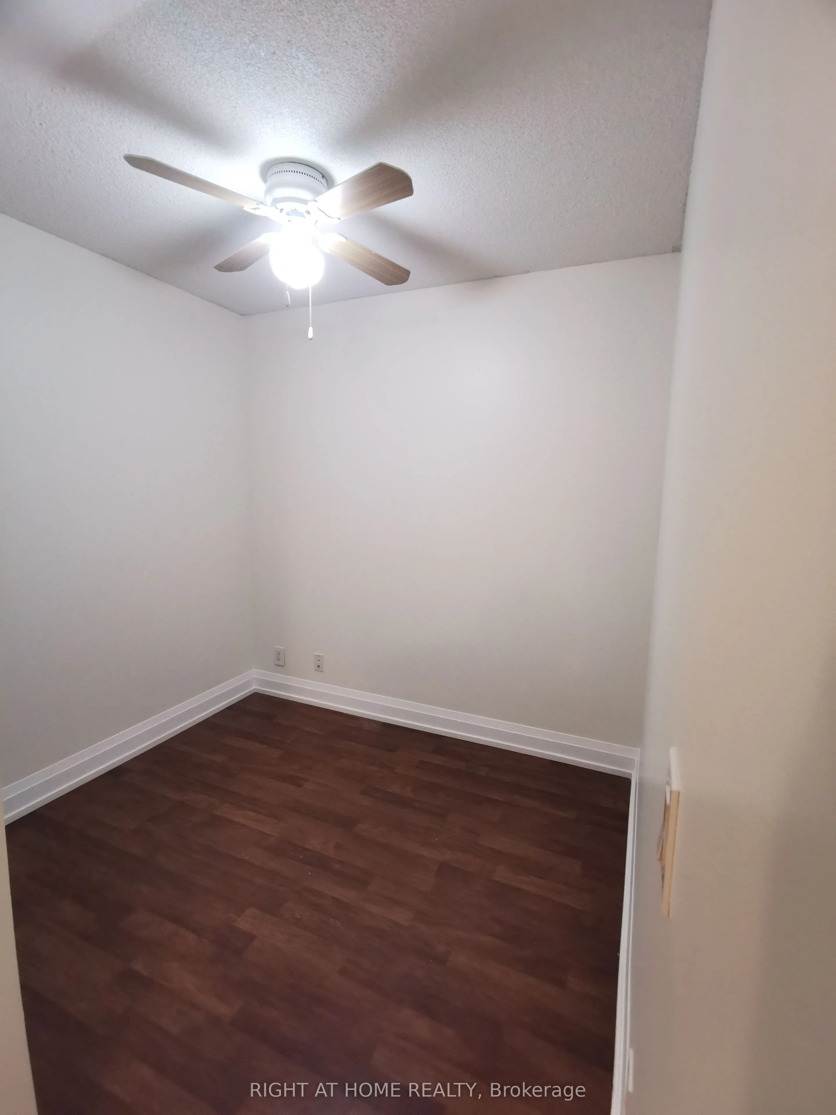 55 De Boers Drive, #707