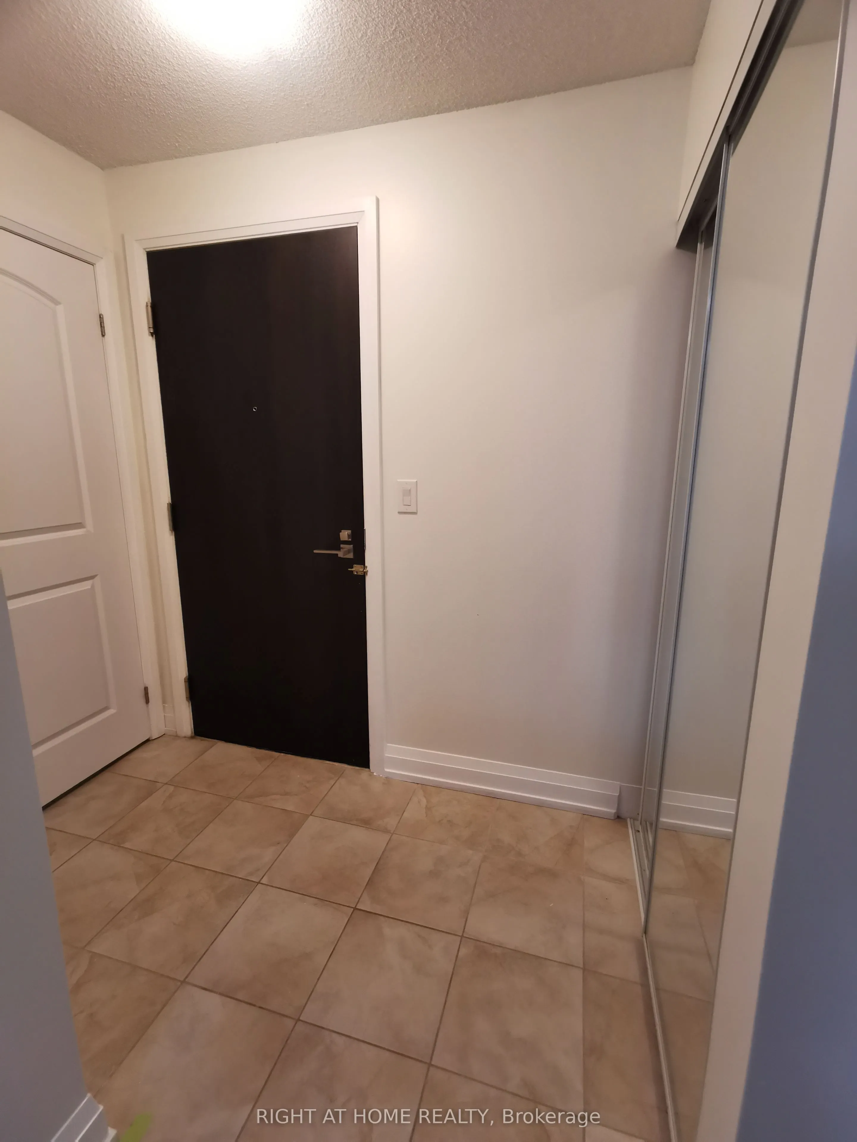55 De Boers Drive, #707