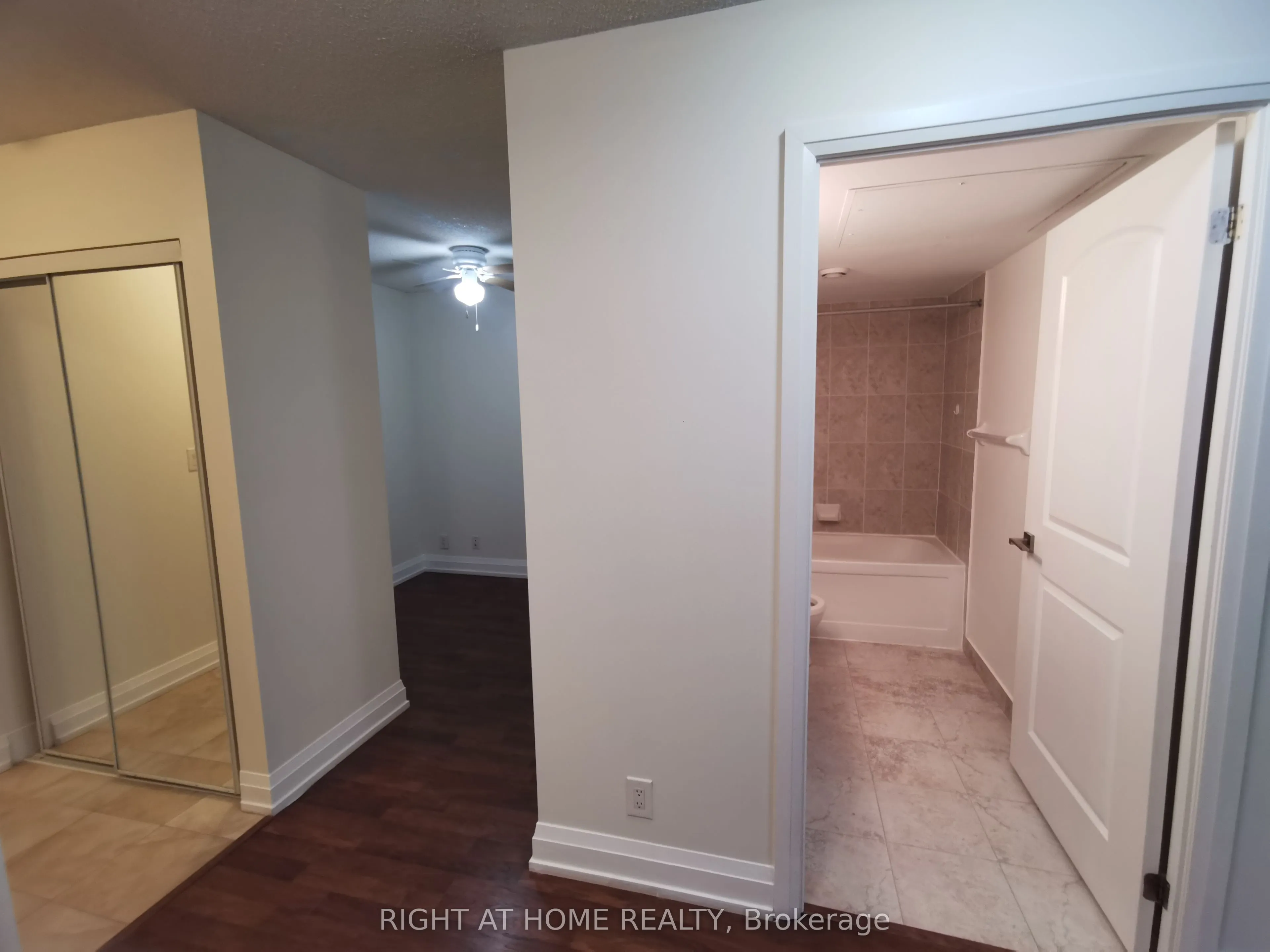 55 De Boers Drive, #707