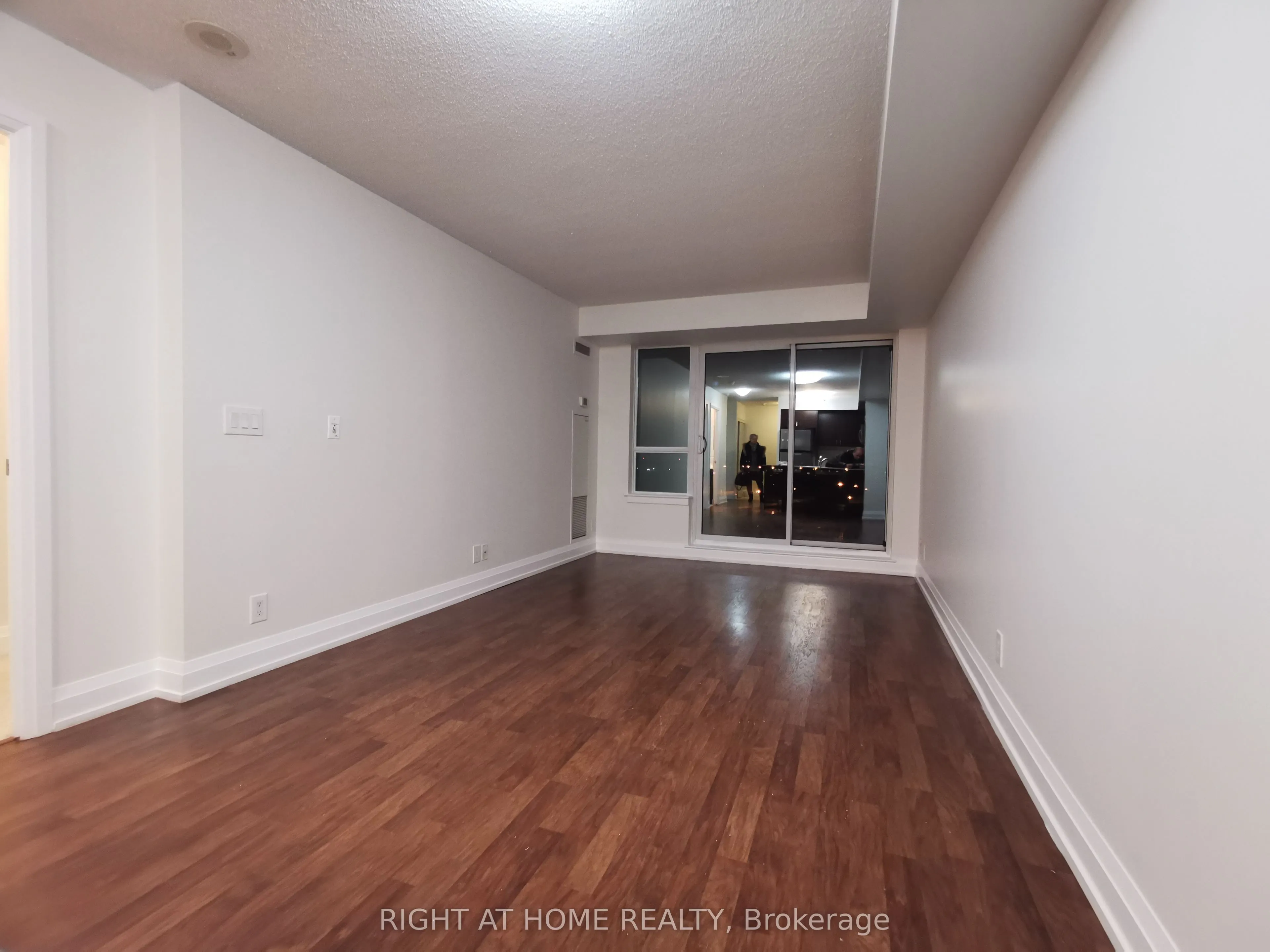 55 De Boers Drive, #707