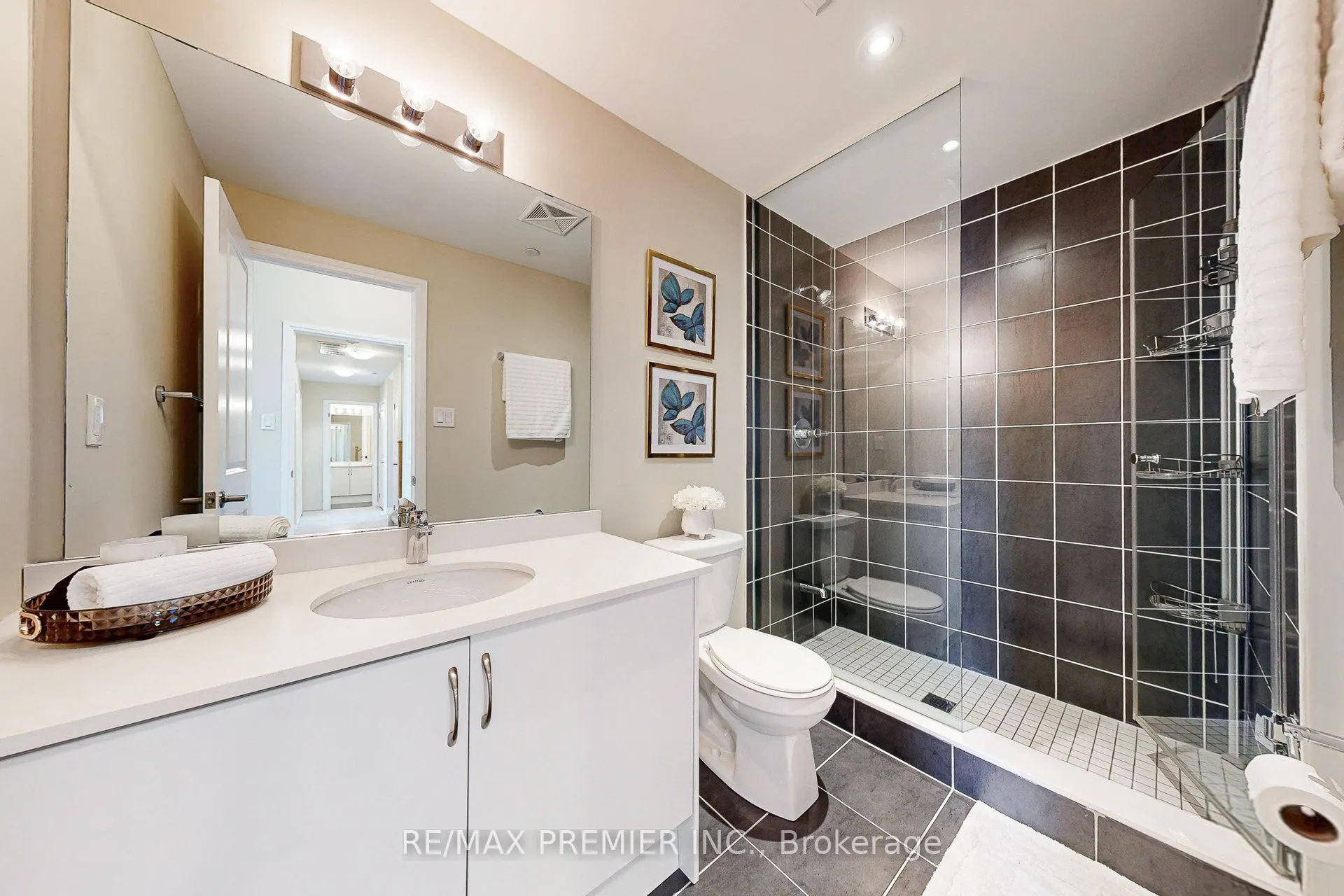 670 Atwater Avenue, #16
