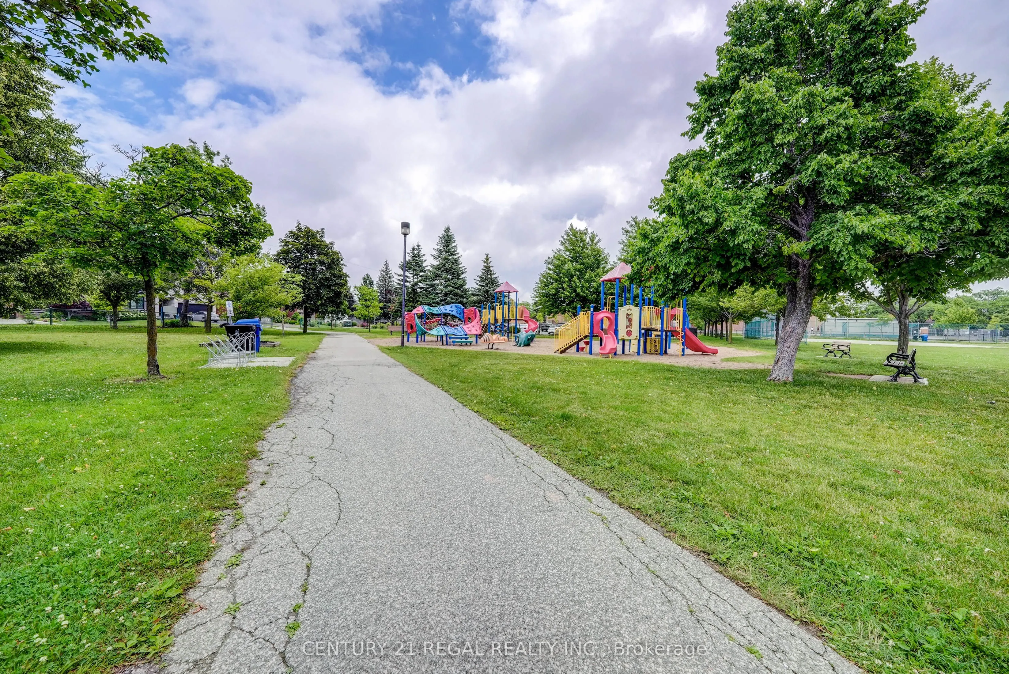867 Wilson Avenue, #5B