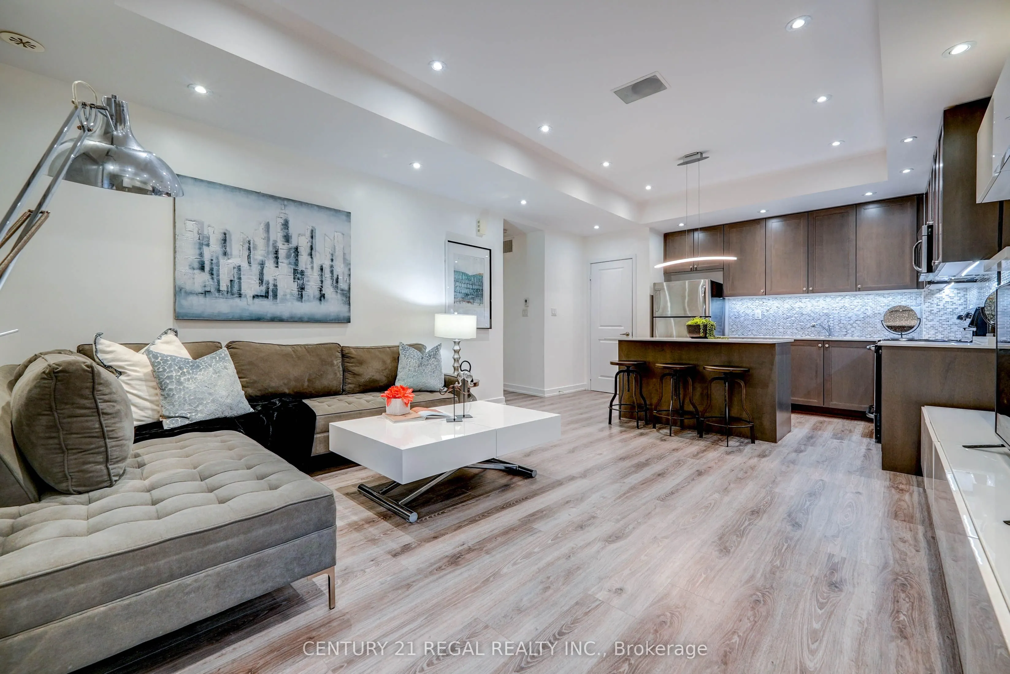 867 Wilson Avenue, #5B