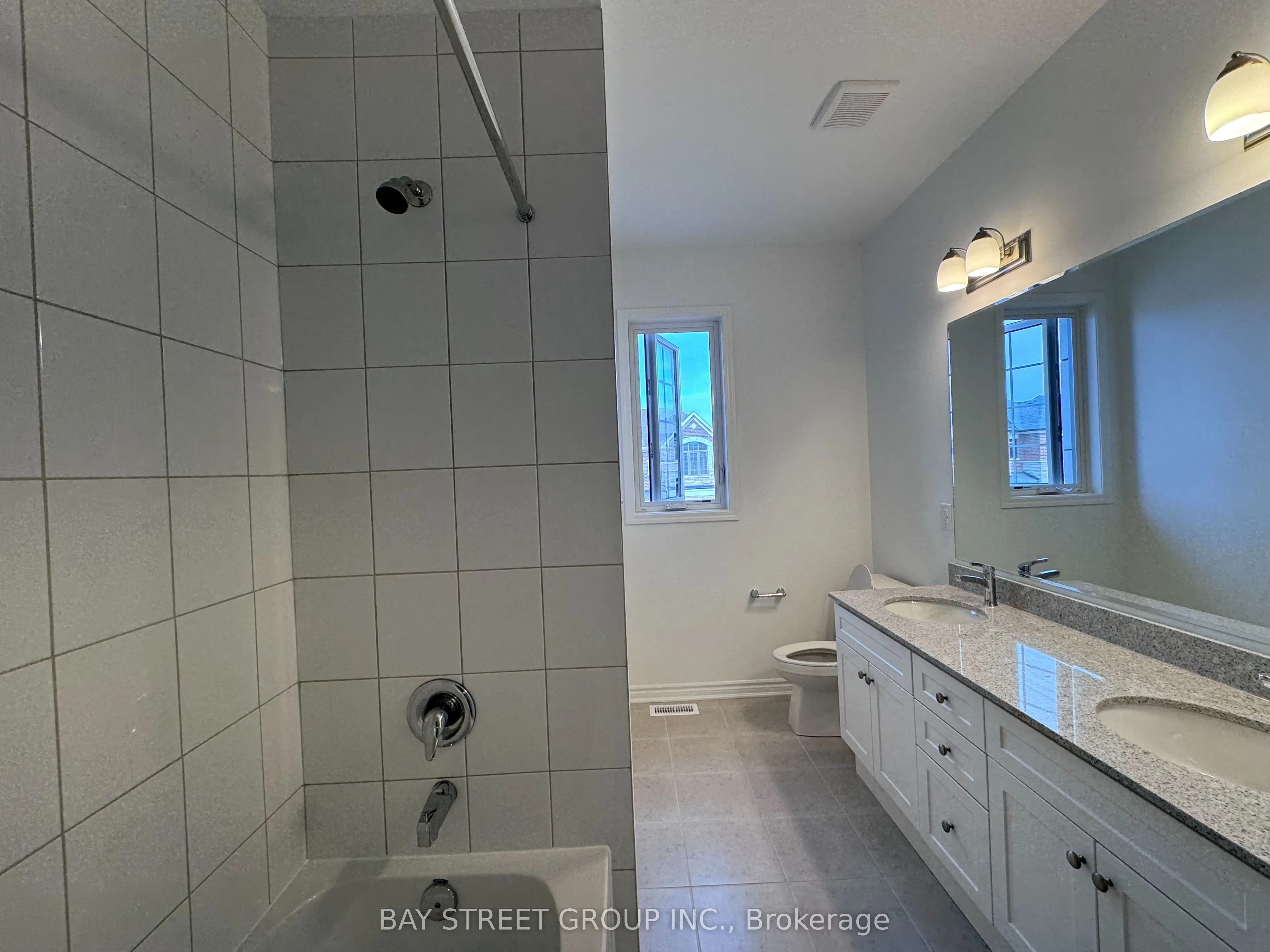 1508 Rothbury Cres Crescent