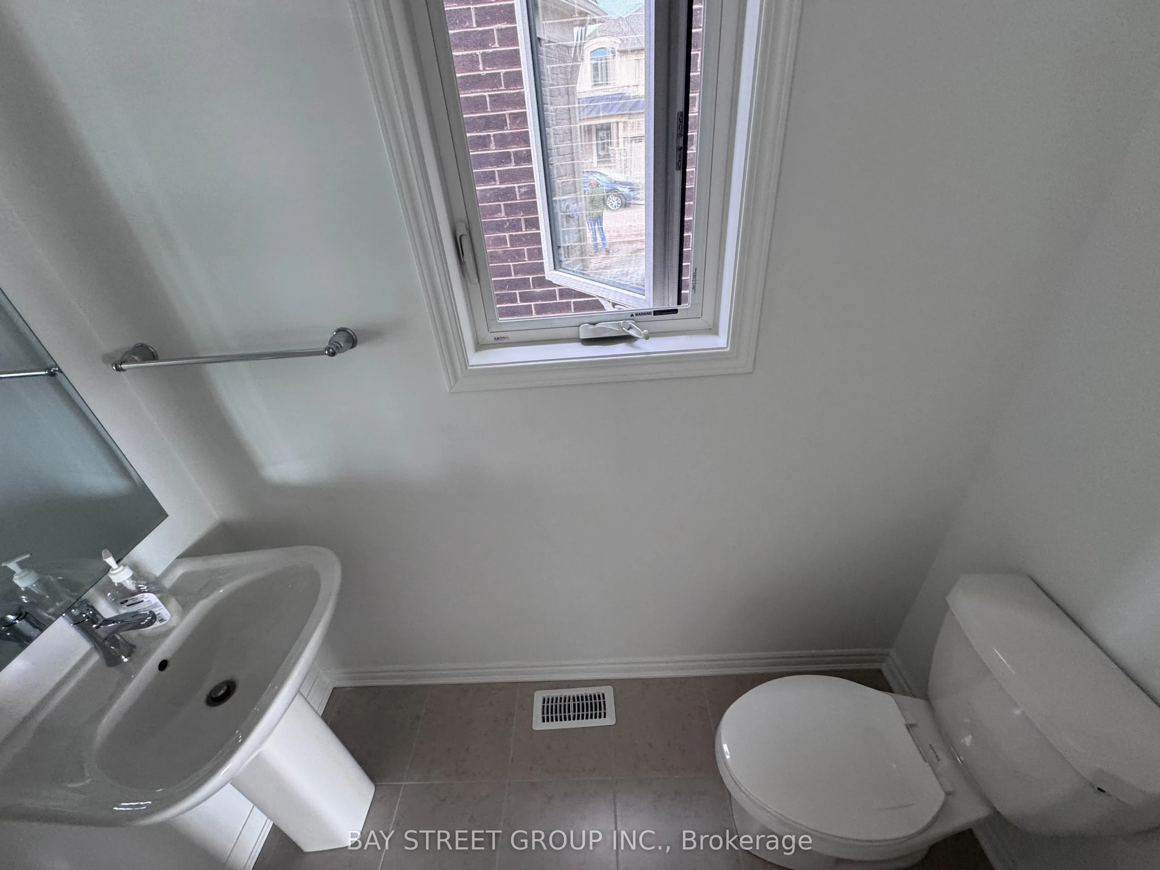 1508 Rothbury Cres Crescent