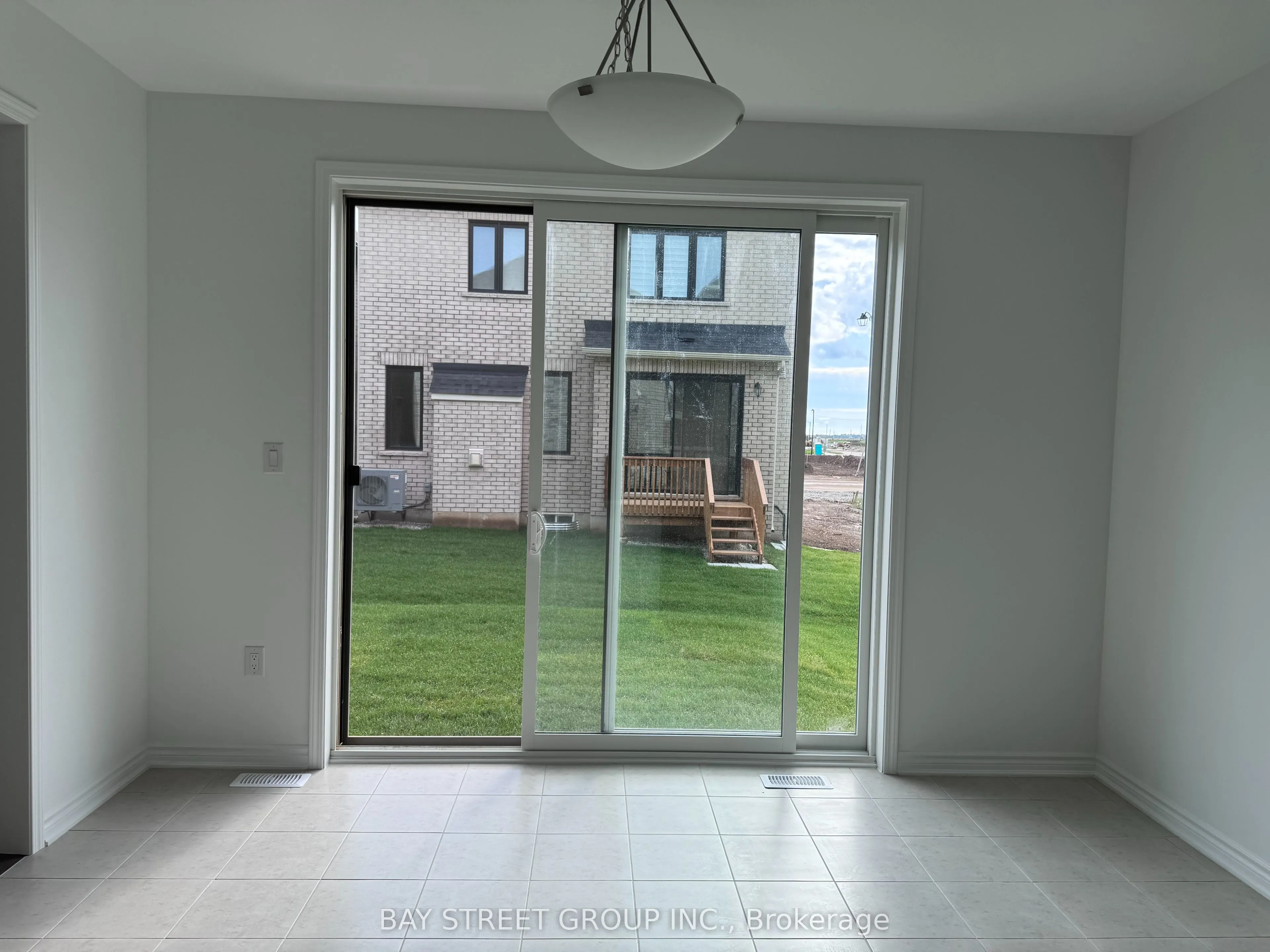 1508 Rothbury Cres Crescent