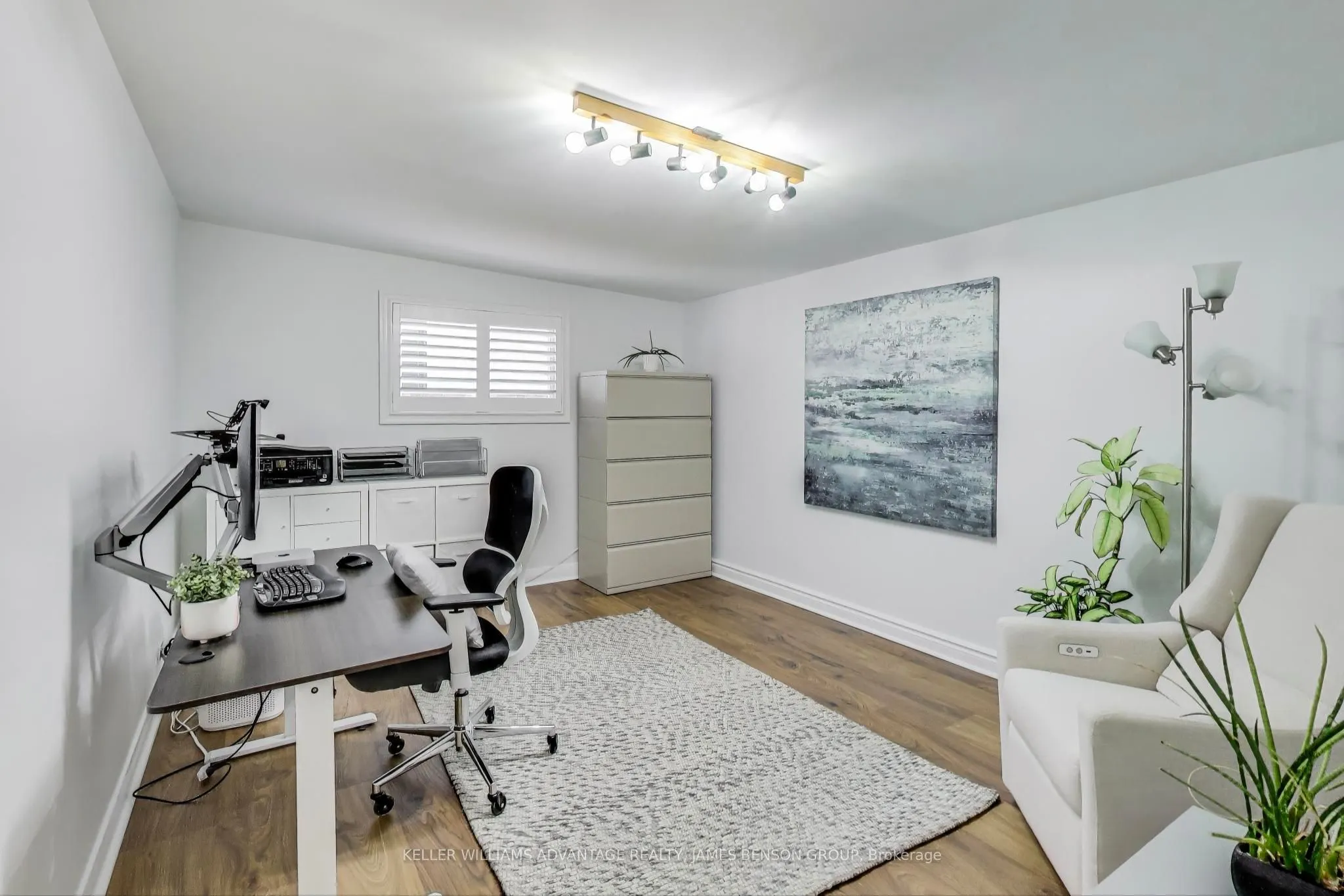 1188 Mineola Gardens
