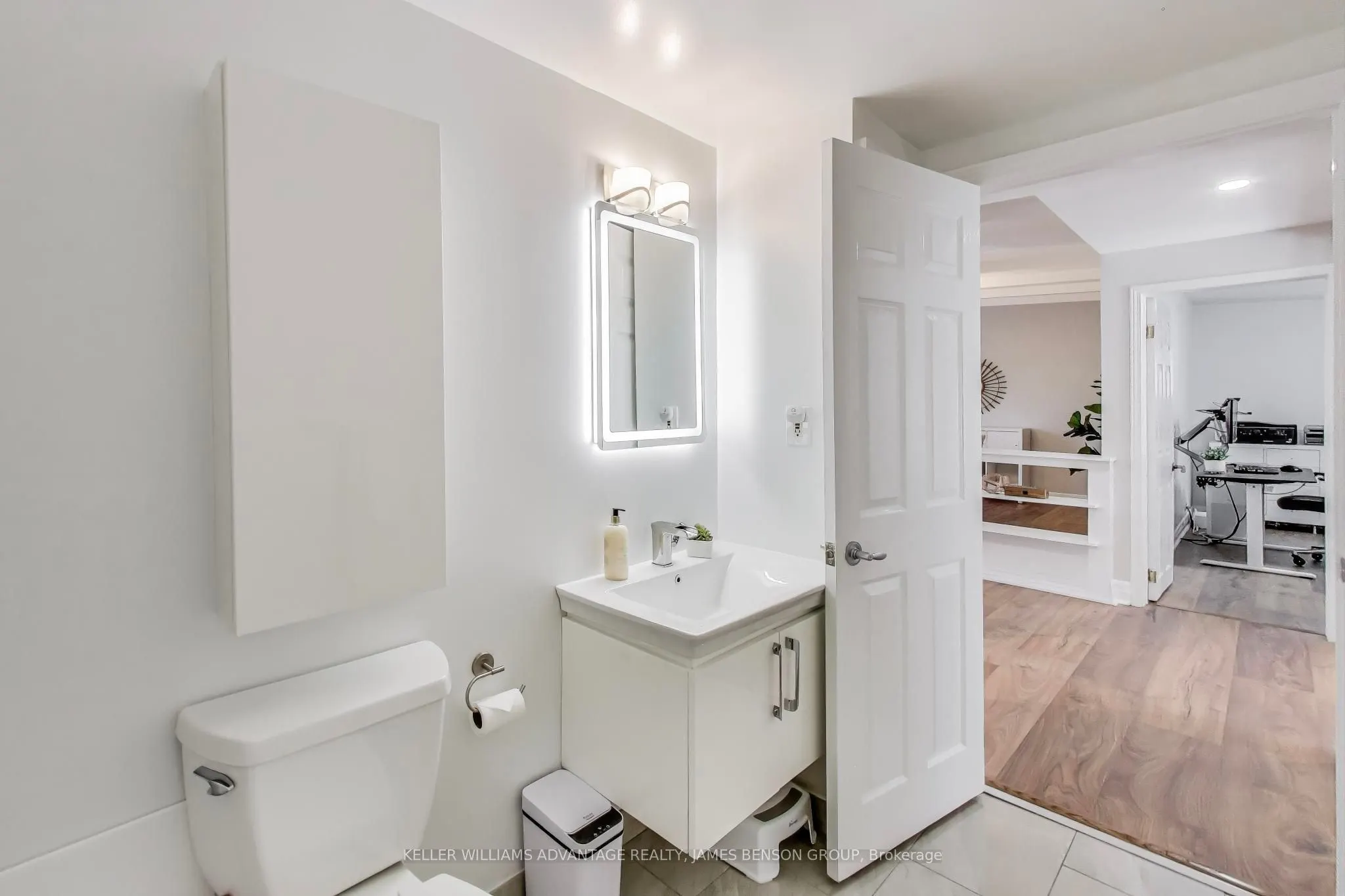 1188 Mineola Gardens