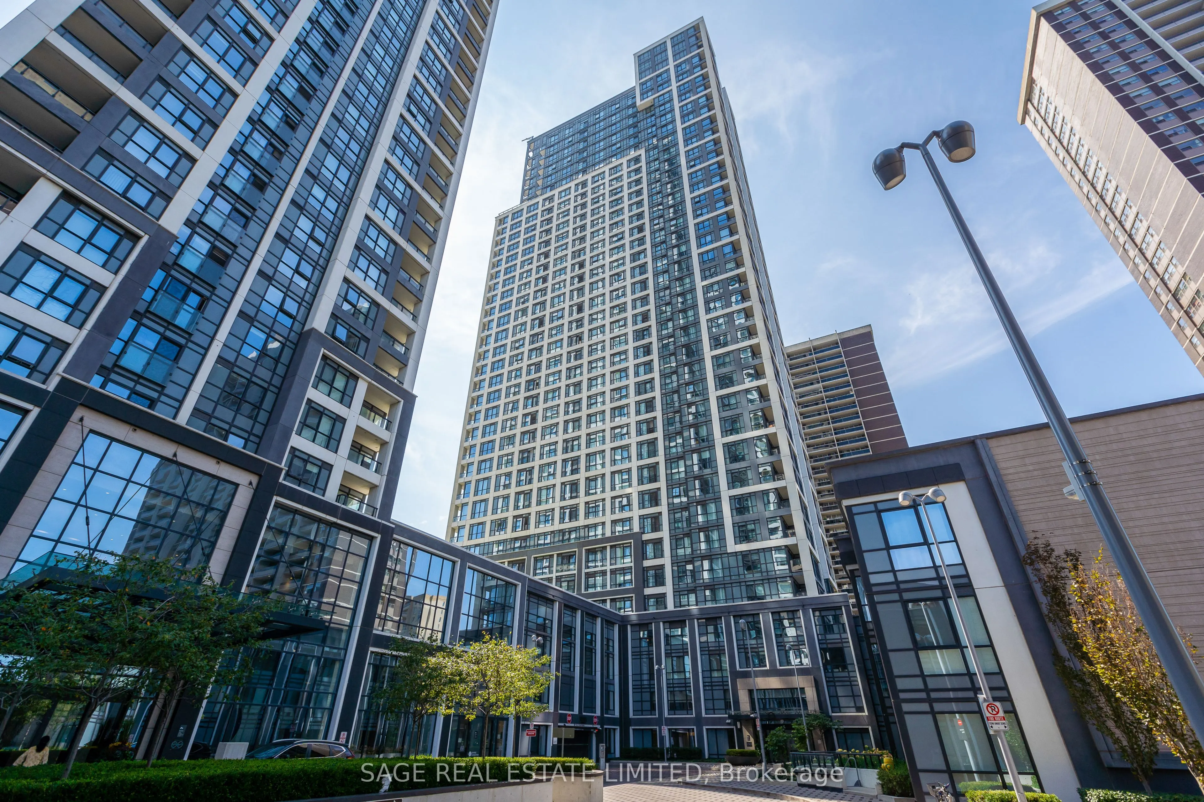 9 Mabelle Avenue, #1423