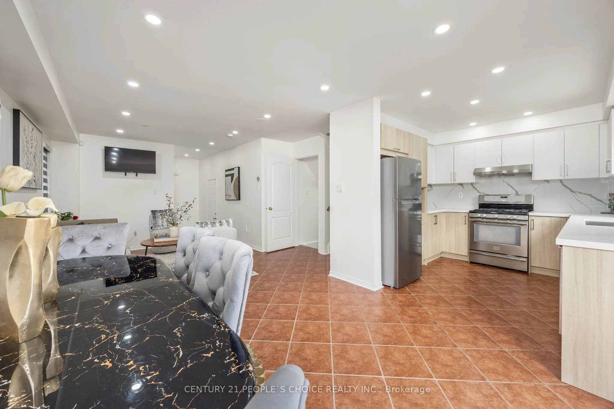 25 Trumpet Valley Boulevard