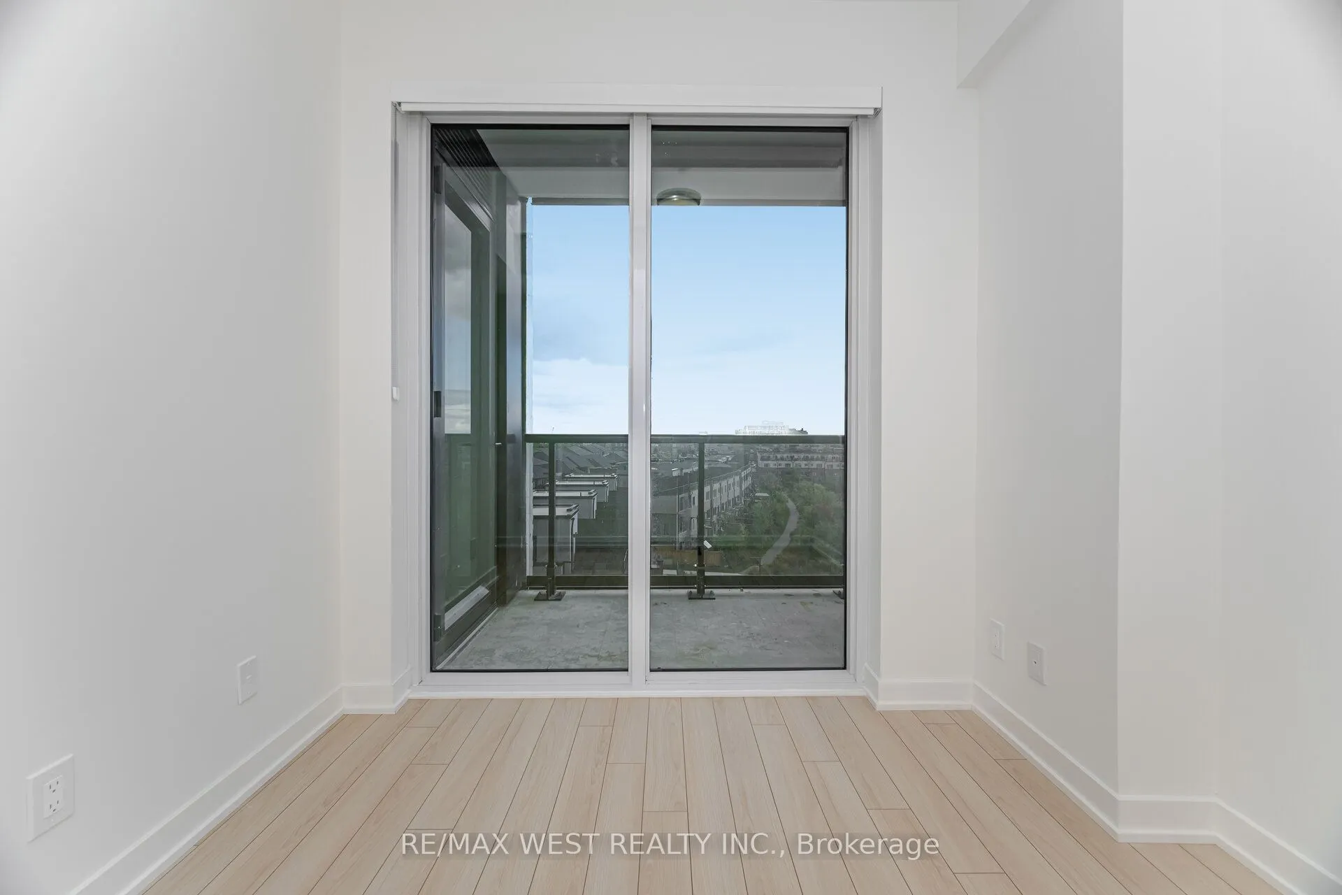 3079 Trafalgar Road, #610