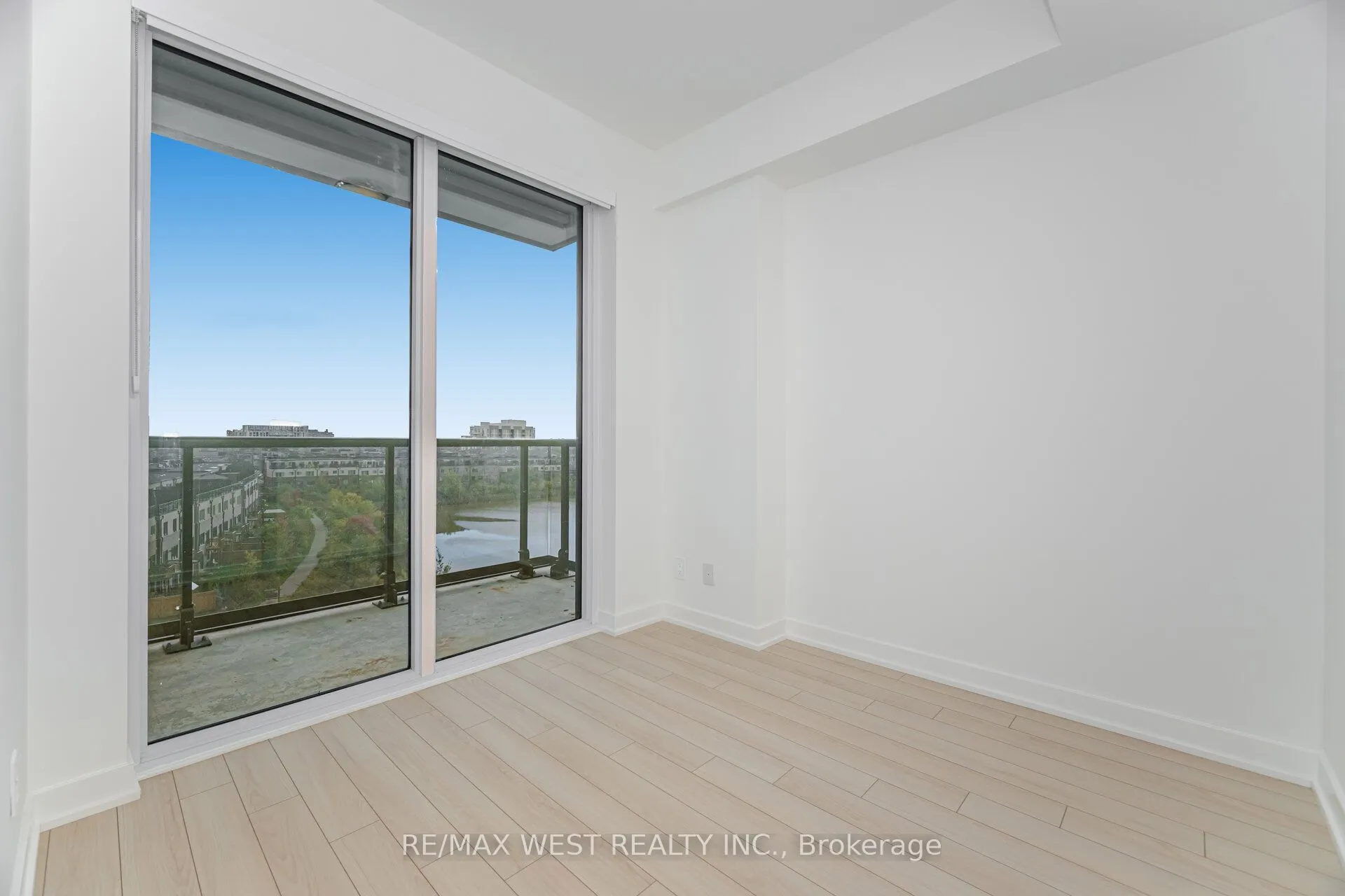 3079 Trafalgar Road, #610