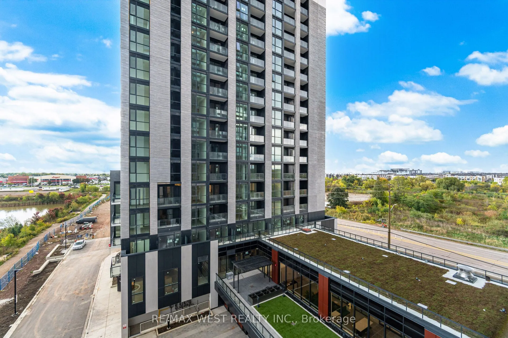 3079 Trafalgar Road, #610