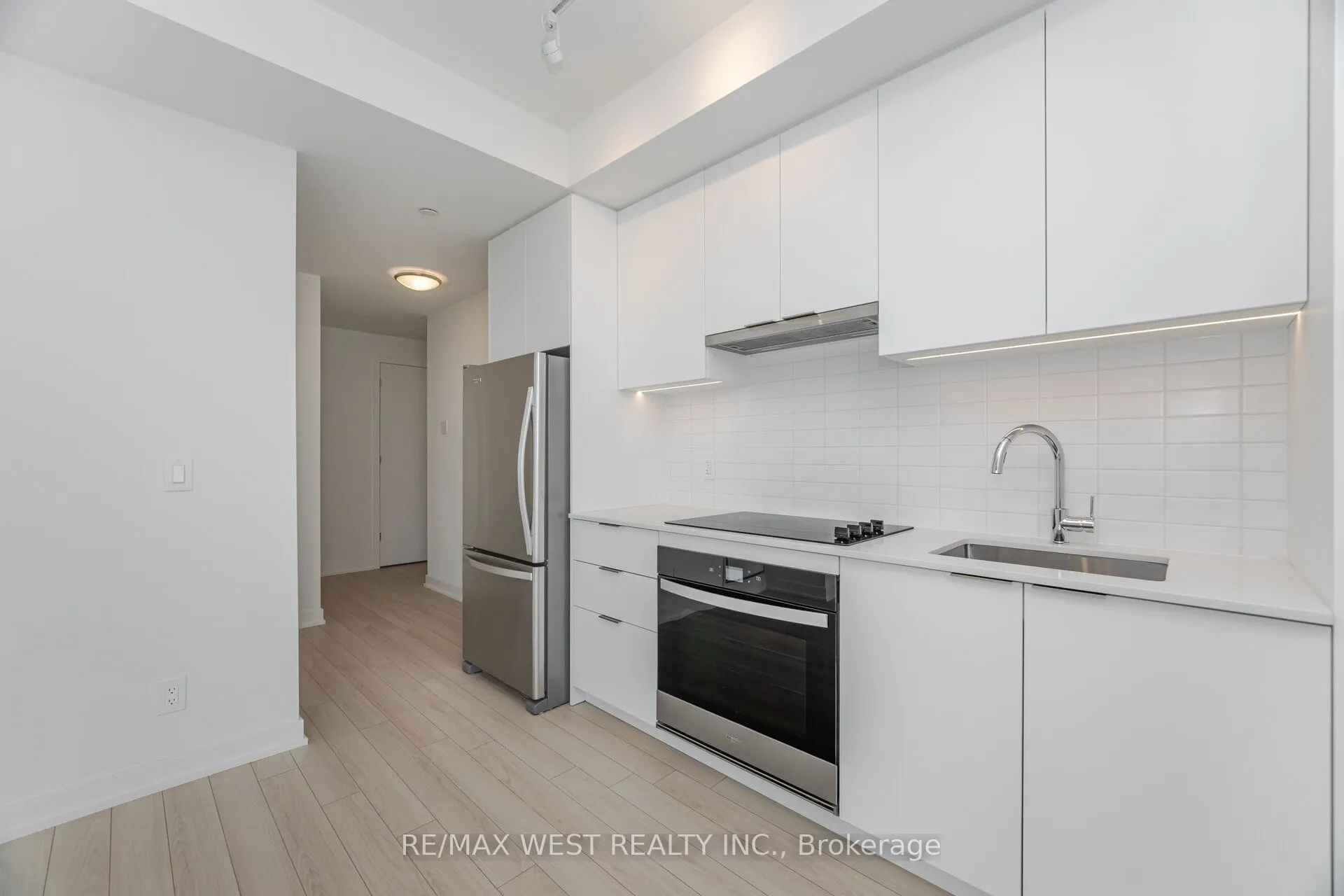 3079 Trafalgar Road, #610