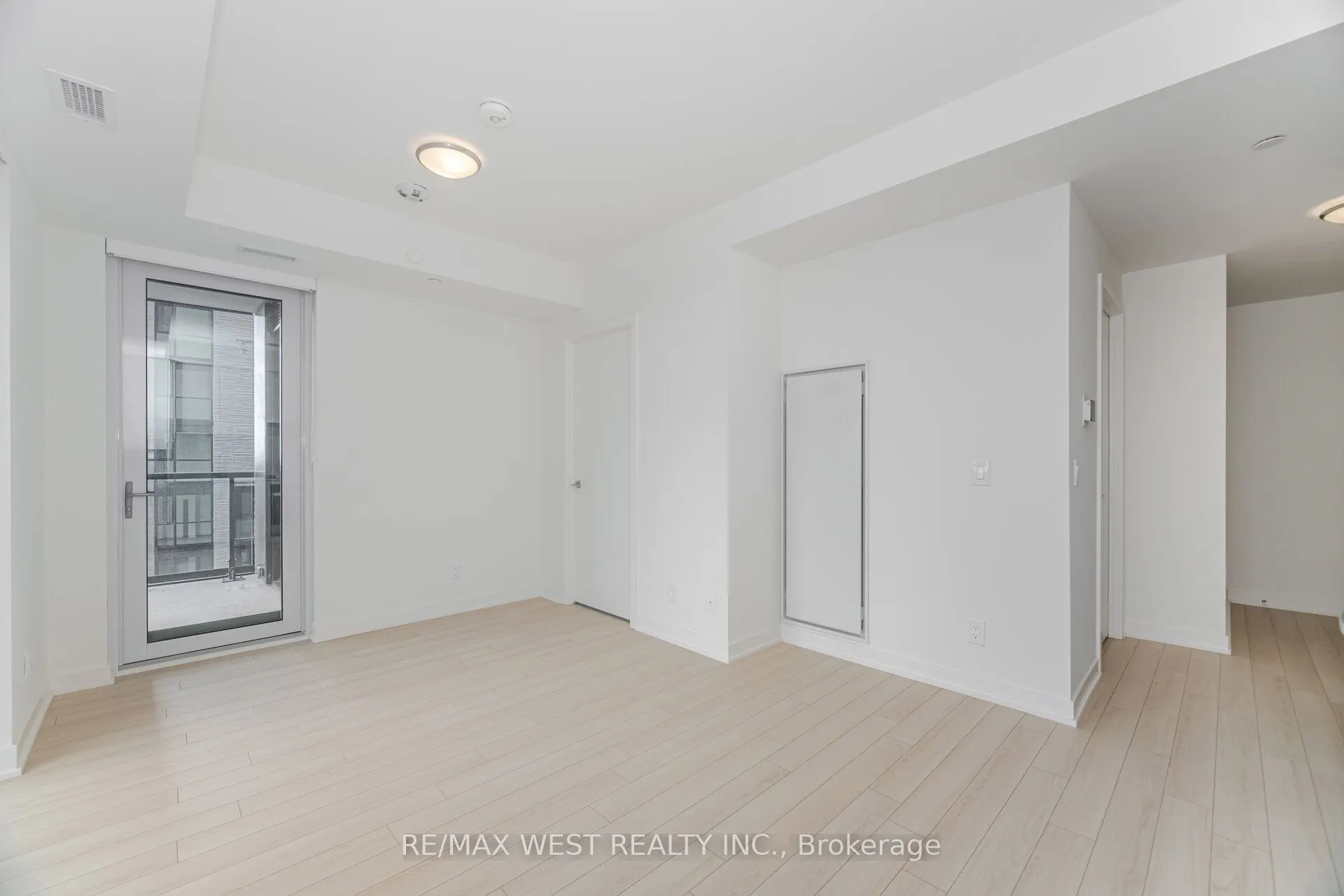 3079 Trafalgar Road, #610