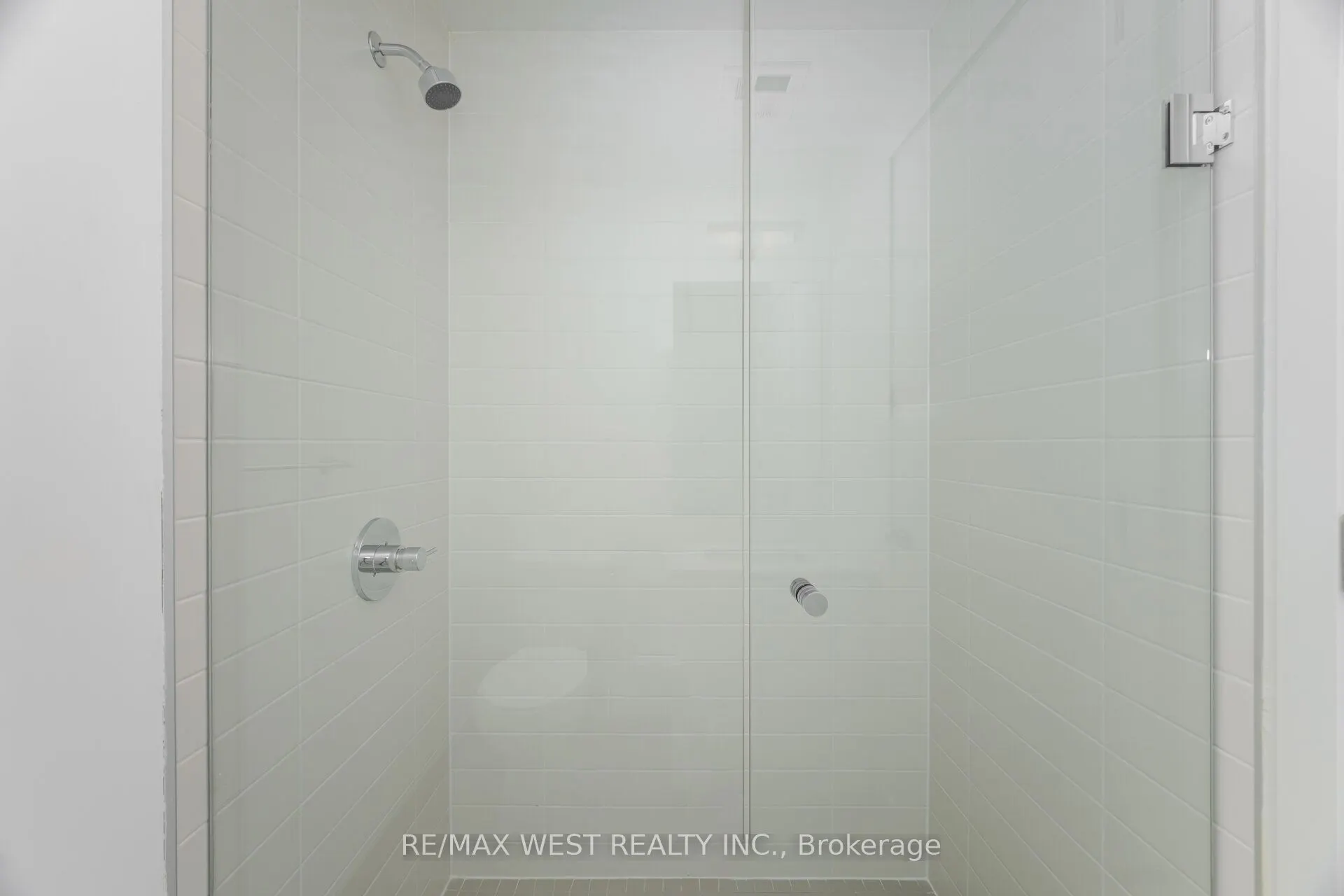 3079 Trafalgar Road, #610