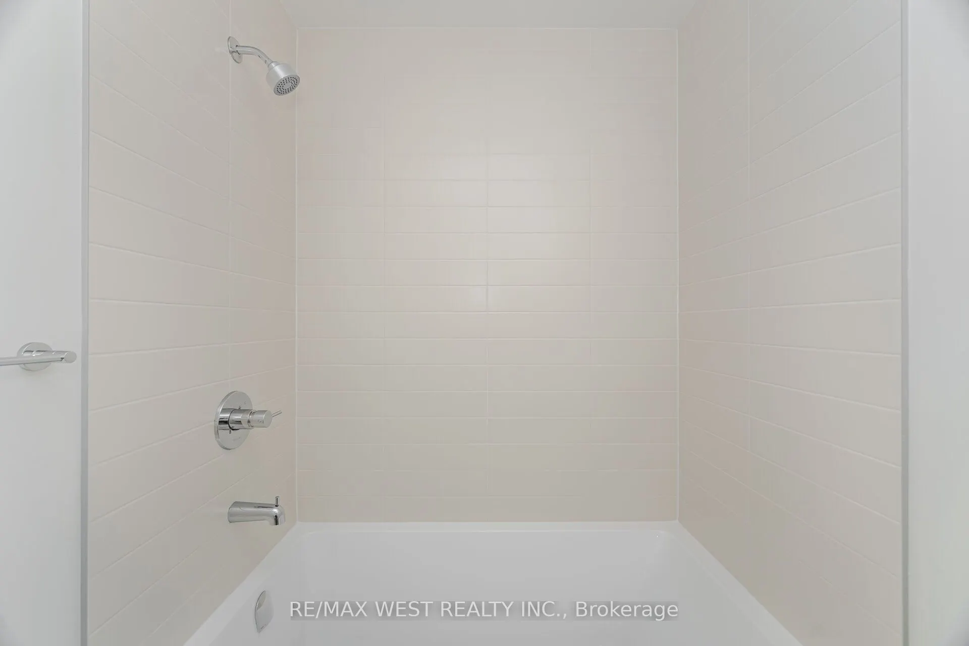 3079 Trafalgar Road, #610