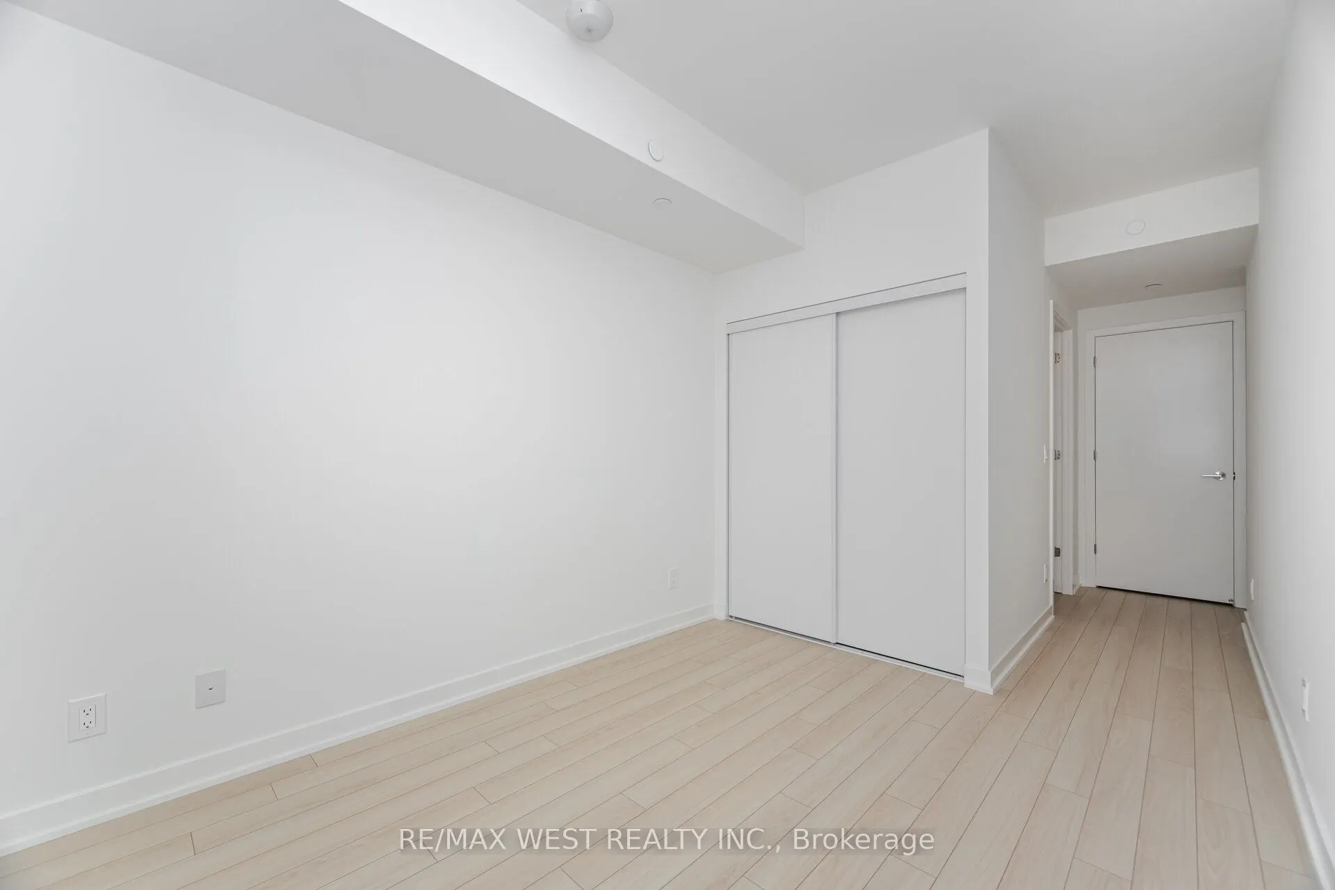 3079 Trafalgar Road, #610