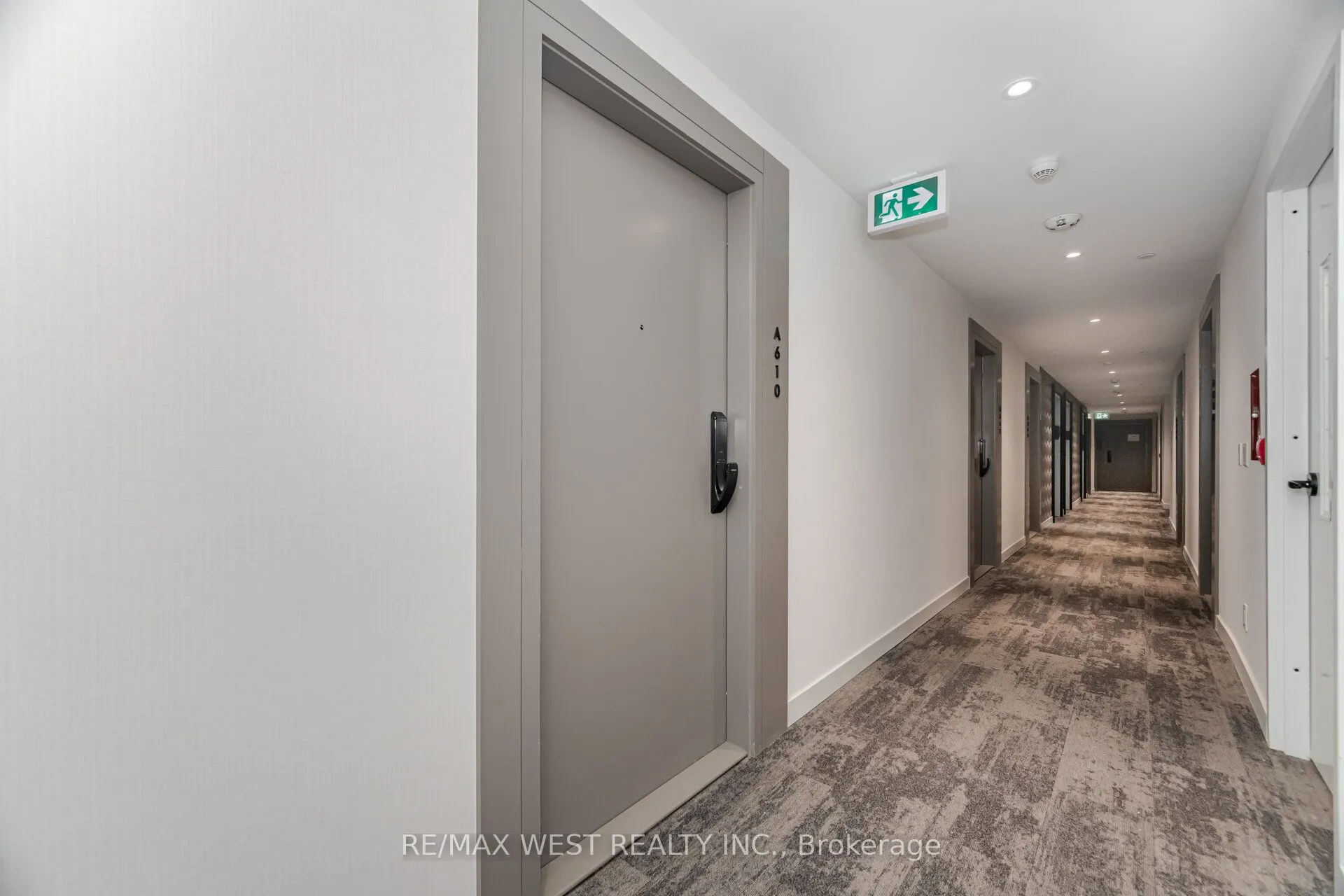 3079 Trafalgar Road, #610