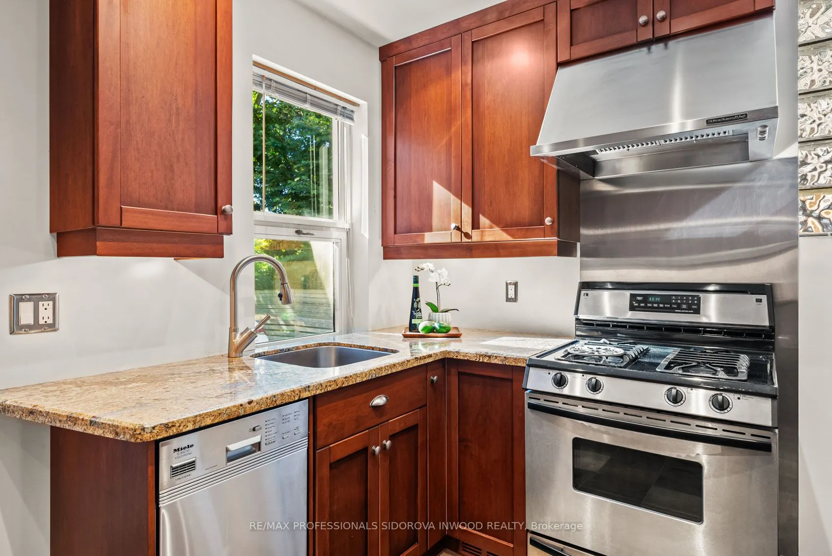 11 Winfield Avenue