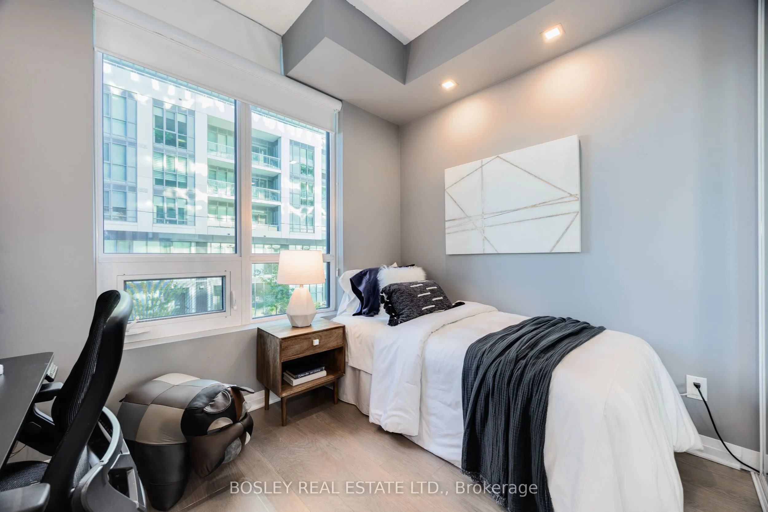 60 Annie Craig Drive, #215