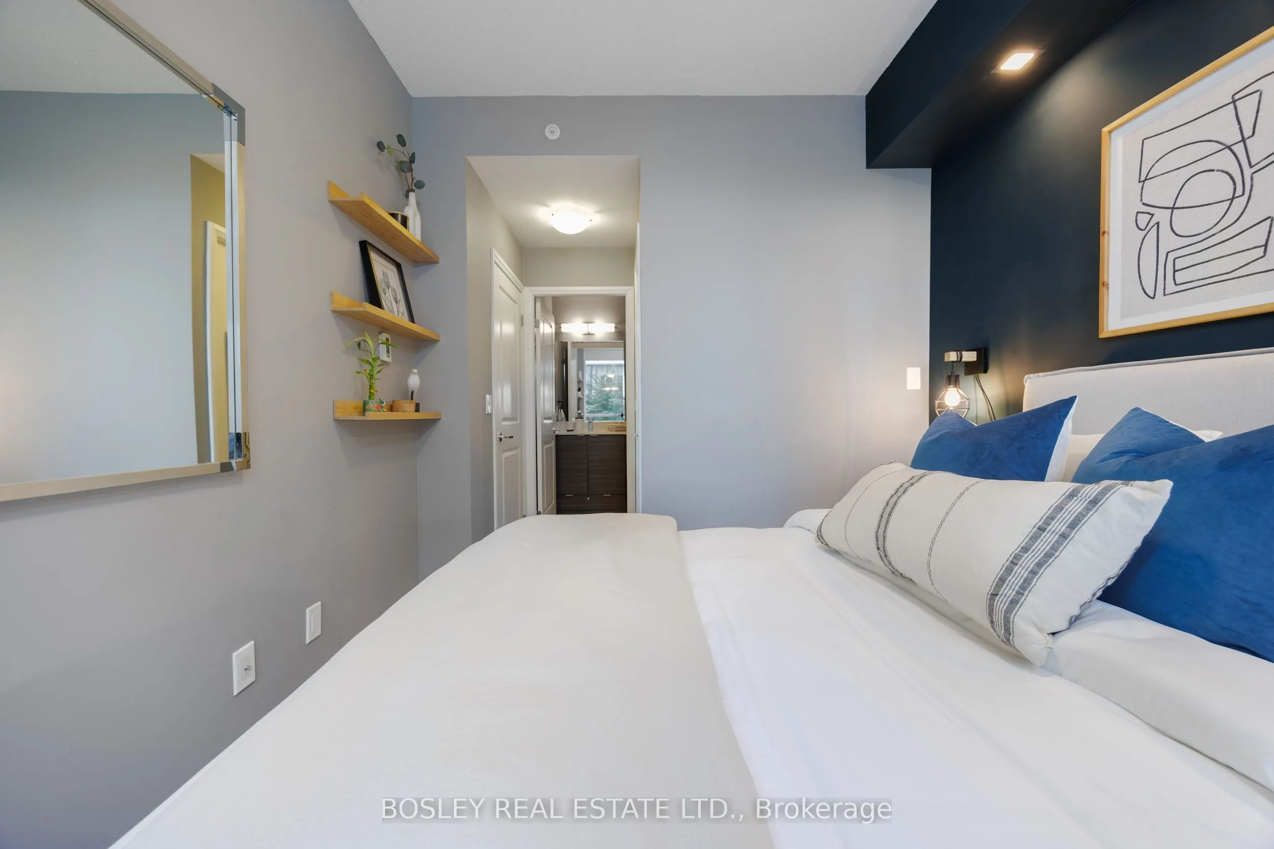 60 Annie Craig Drive, #215