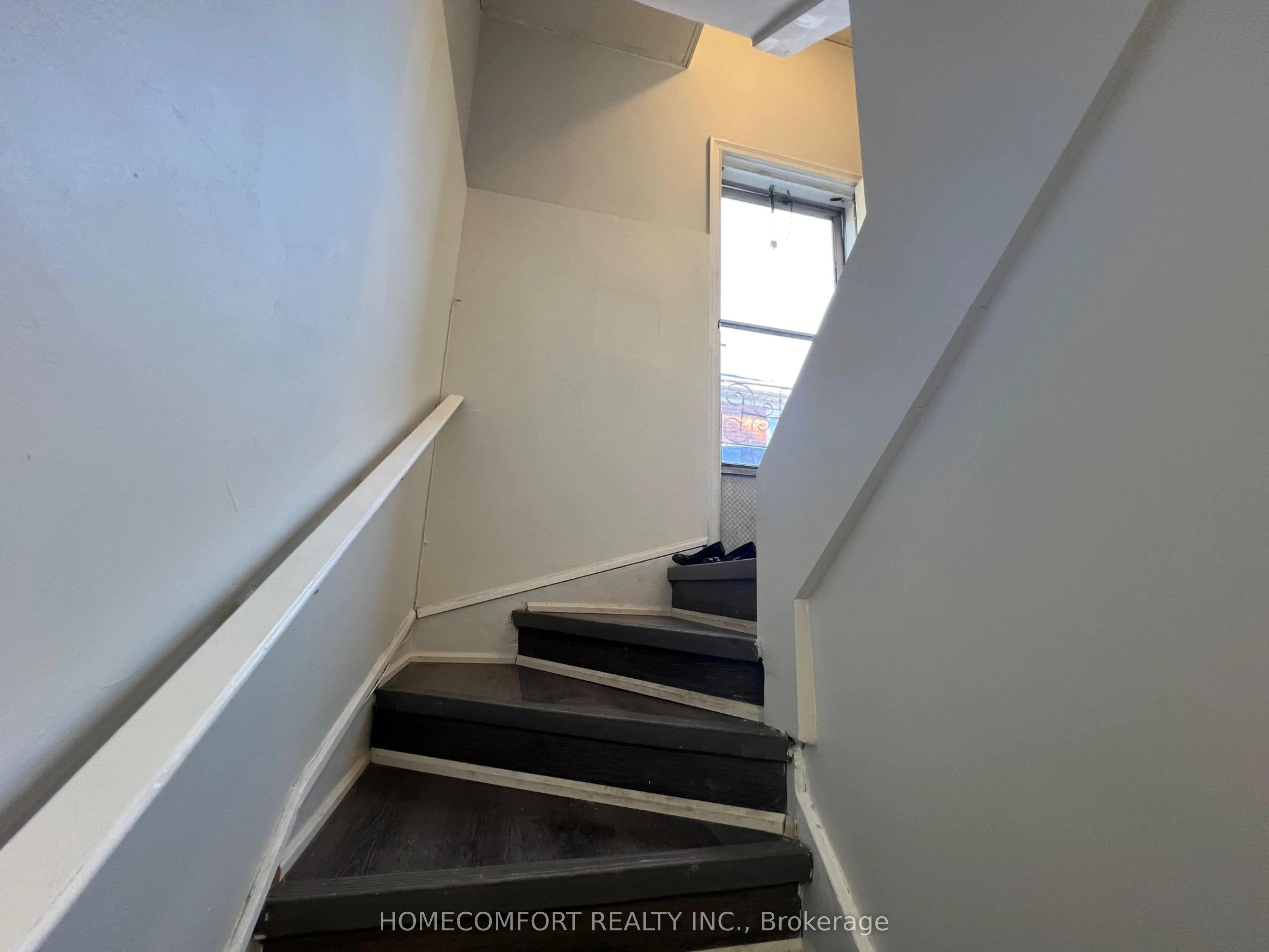 15 Paula Boulevard, #Basement apartment