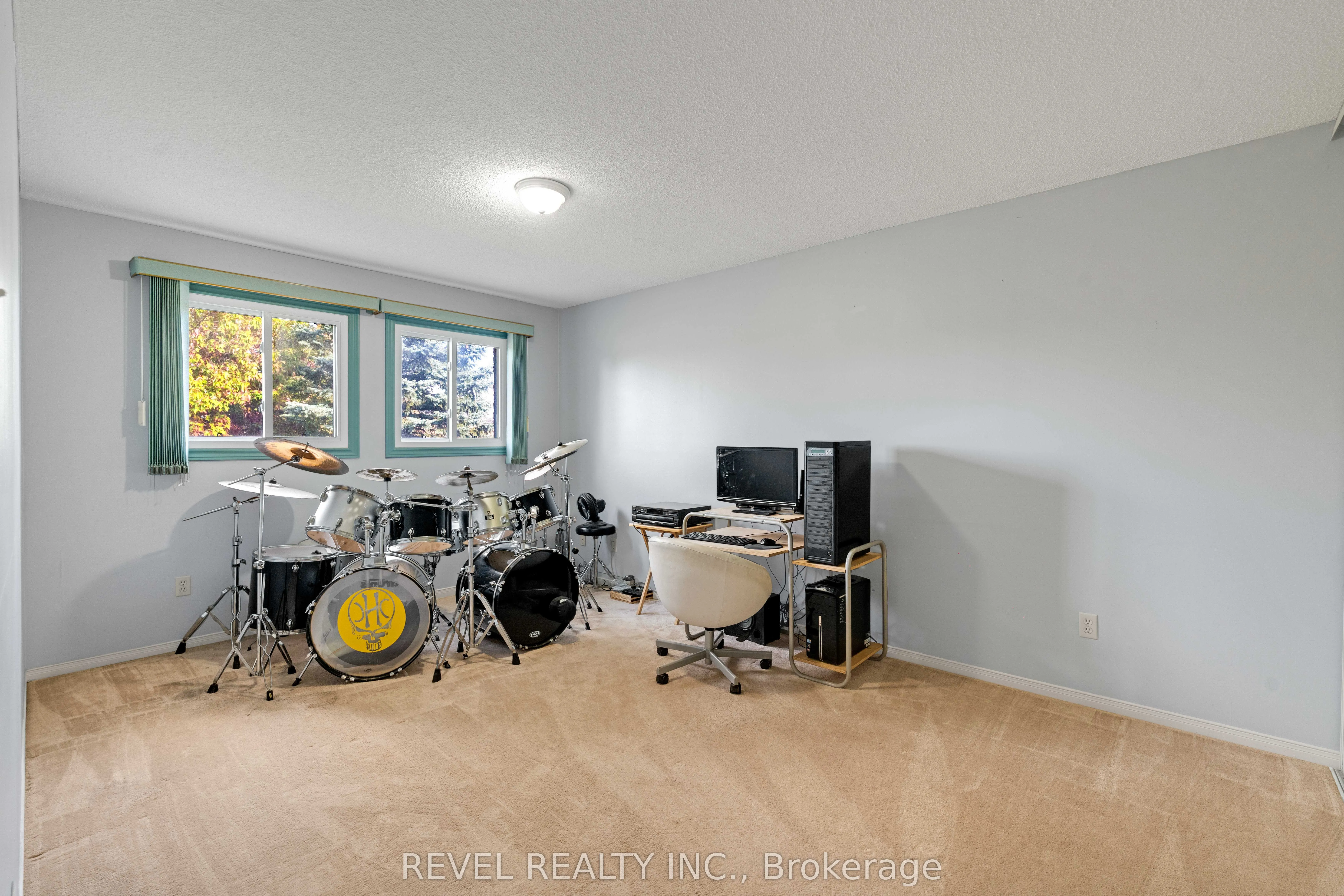 42 Deer Valley Drive